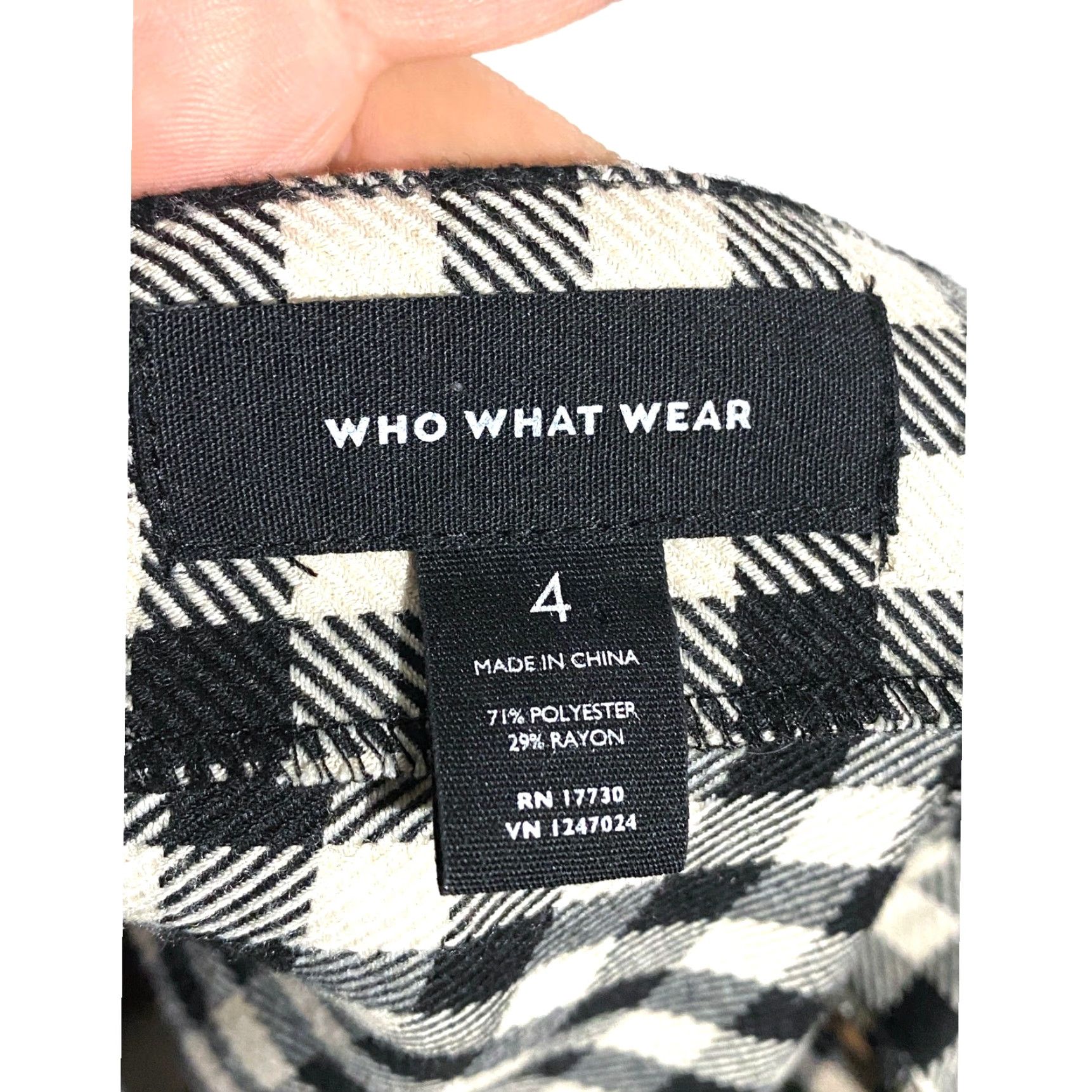 Vintage VINTAGE Who What Wear Gingham Plaid Wrap Front Button Mini Skirt 4 Preppy Y2K Black Red Womens Skirt Size 27" / US 4 / IT 40 - 5 Thumbnail