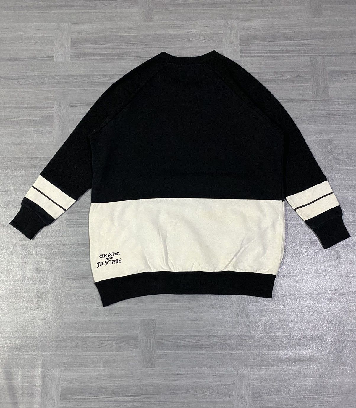 Thrasher Jouetie X Thrasher Sweatshirt Size US L / EU 52-54 / 3 - 14 Thumbnail