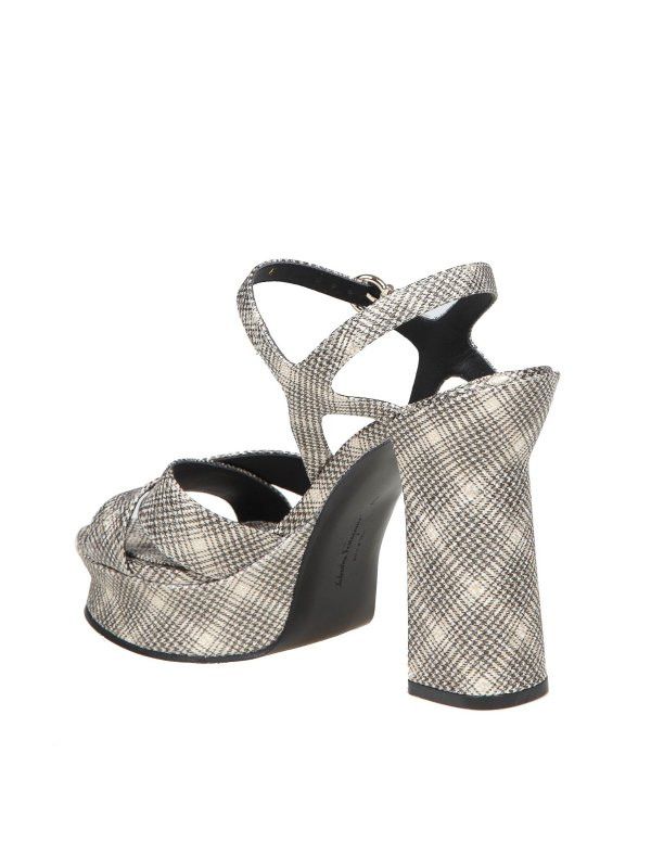 Salvatore Ferragamo o1y0426 Slingback Sandals in Platinum/White Size US 8 / IT 38 - 2 Thumbnail