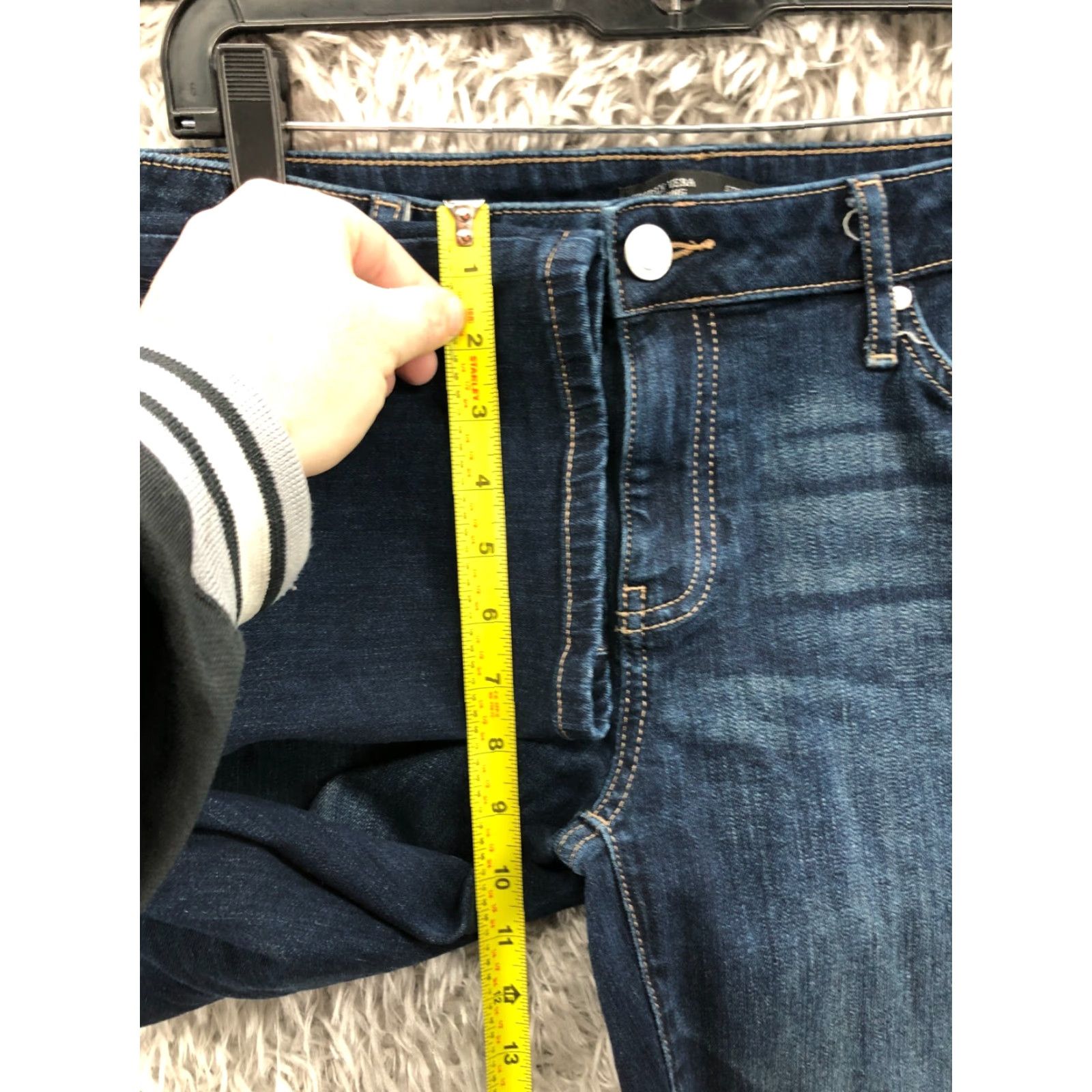 Vintage Simply Vera Straight Jeans Womens Size 8 Mid Rise Dark Wash Blue Denim Size 30" / US 8 / IT 44 - 4 Thumbnail