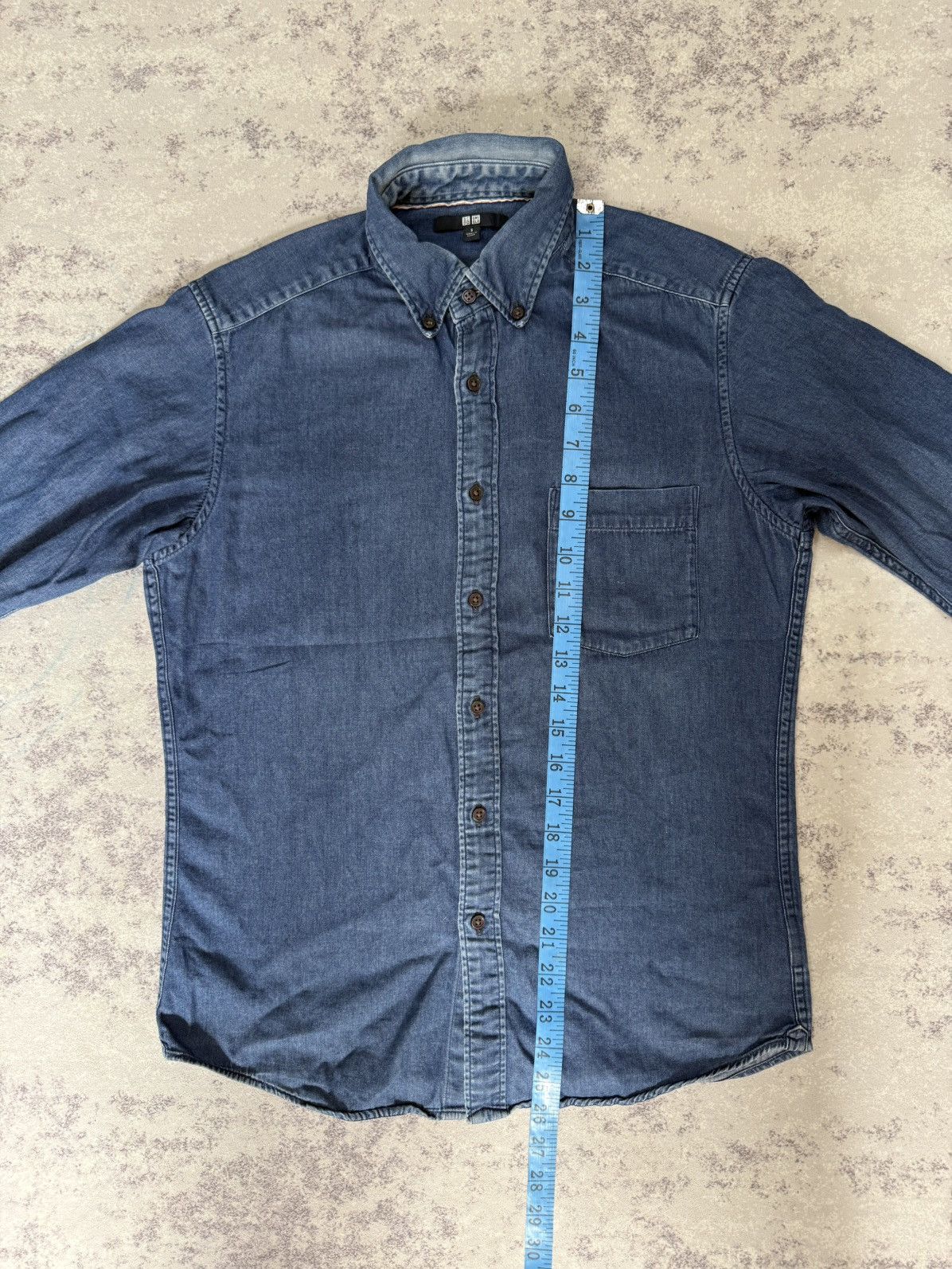 Uniqlo UNIQLO INDIGO BLUE DENIM BUTTON UP SHIRT Size US XS / EU 42 / 0 - 14 Thumbnail