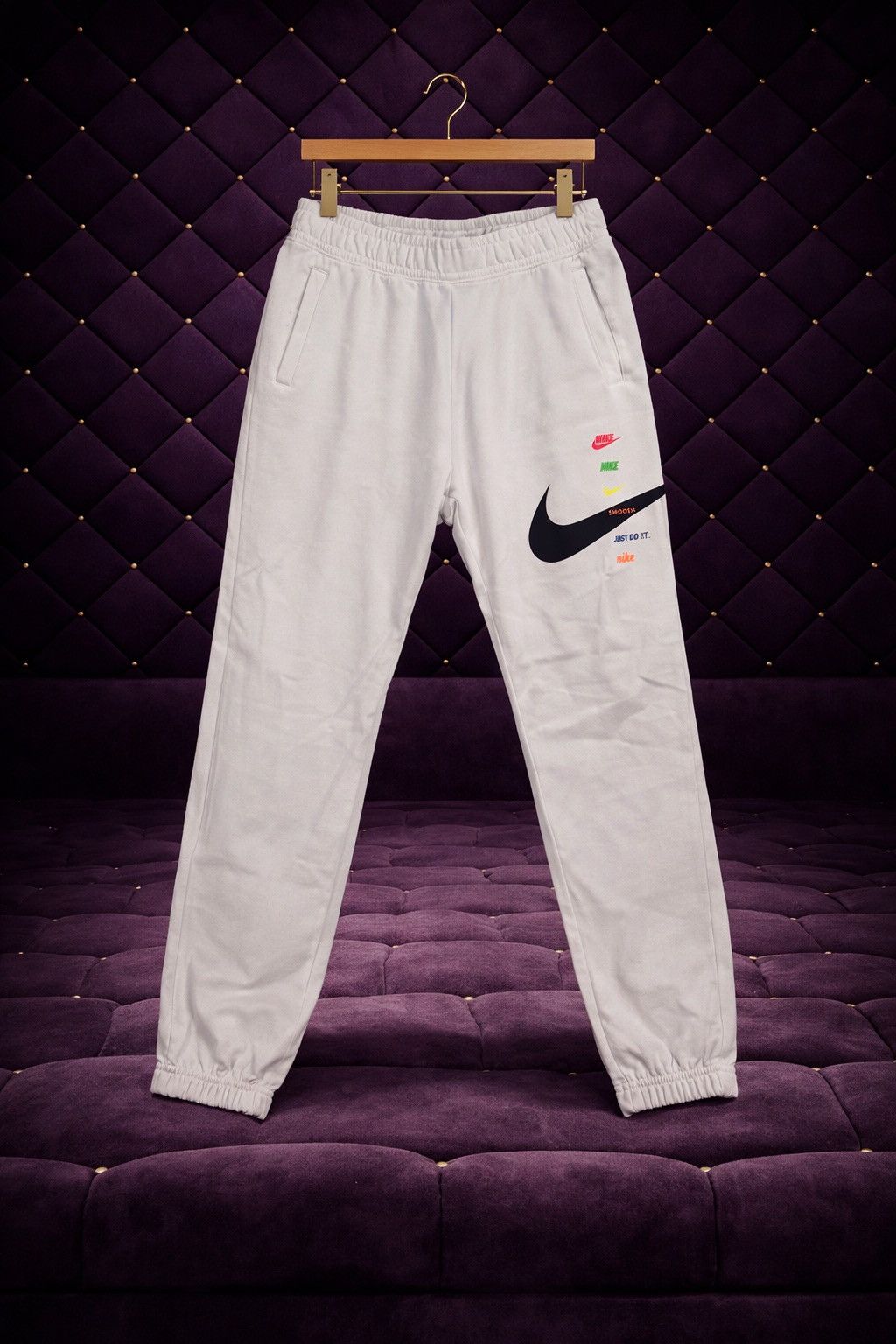 Nike NIKE SWOOSH LOGO JOGGER SWEATPANTS Size US 32 / EU 48 - 1 Preview