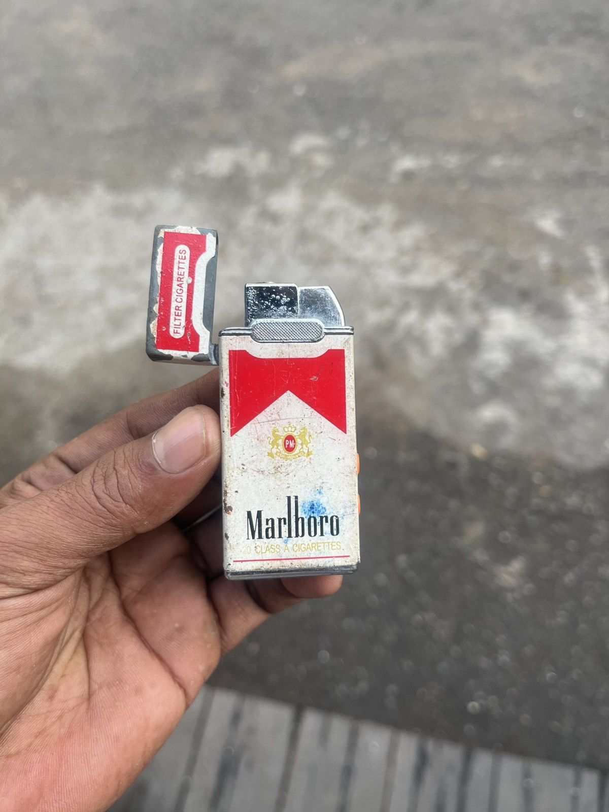 Marlboro Marlboro Lighter Vintage Size ONE SIZE - 5 Thumbnail