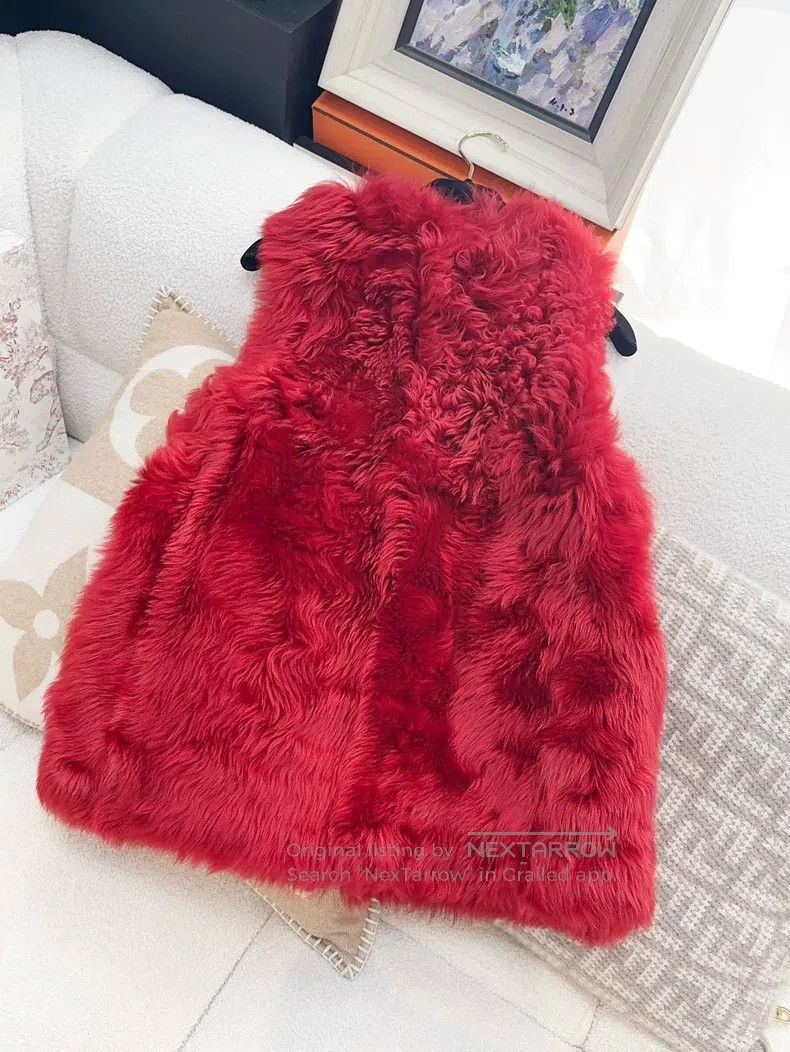 Fendi Fendi Red reversible fur vest double-sided wear coat Size M / US 6-8 / IT 42-44 - 3 Thumbnail
