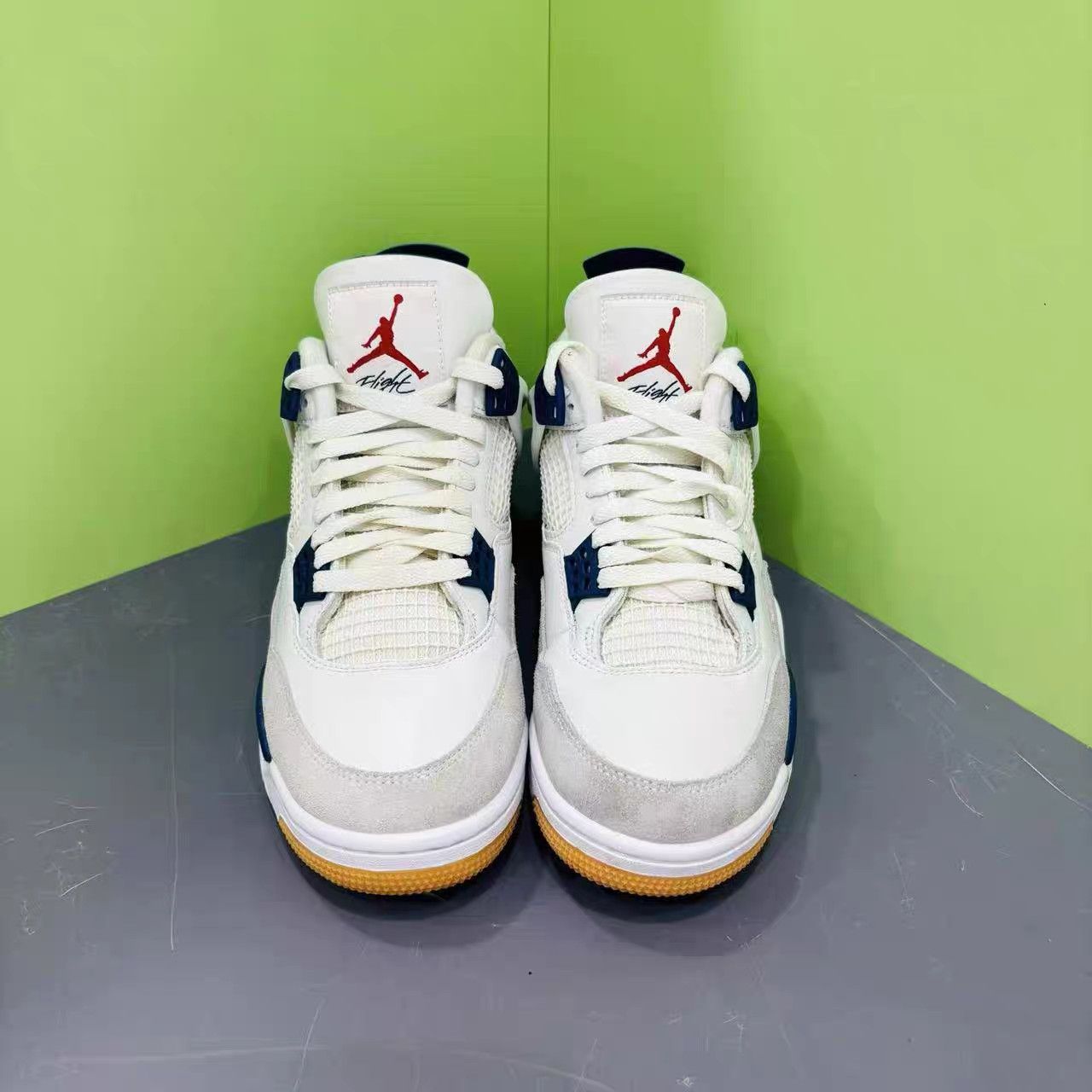 Jordan Brand Air Jordan 4 SB Basketball Shoes K15 Size US 9.5 / EU 42-43 - 3 Thumbnail