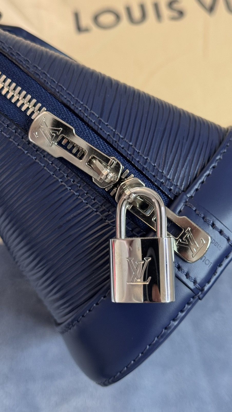 Louis Vuitton Louis Vuitton Epi Alma BB Indigo Size ONE SIZE - 3 Thumbnail