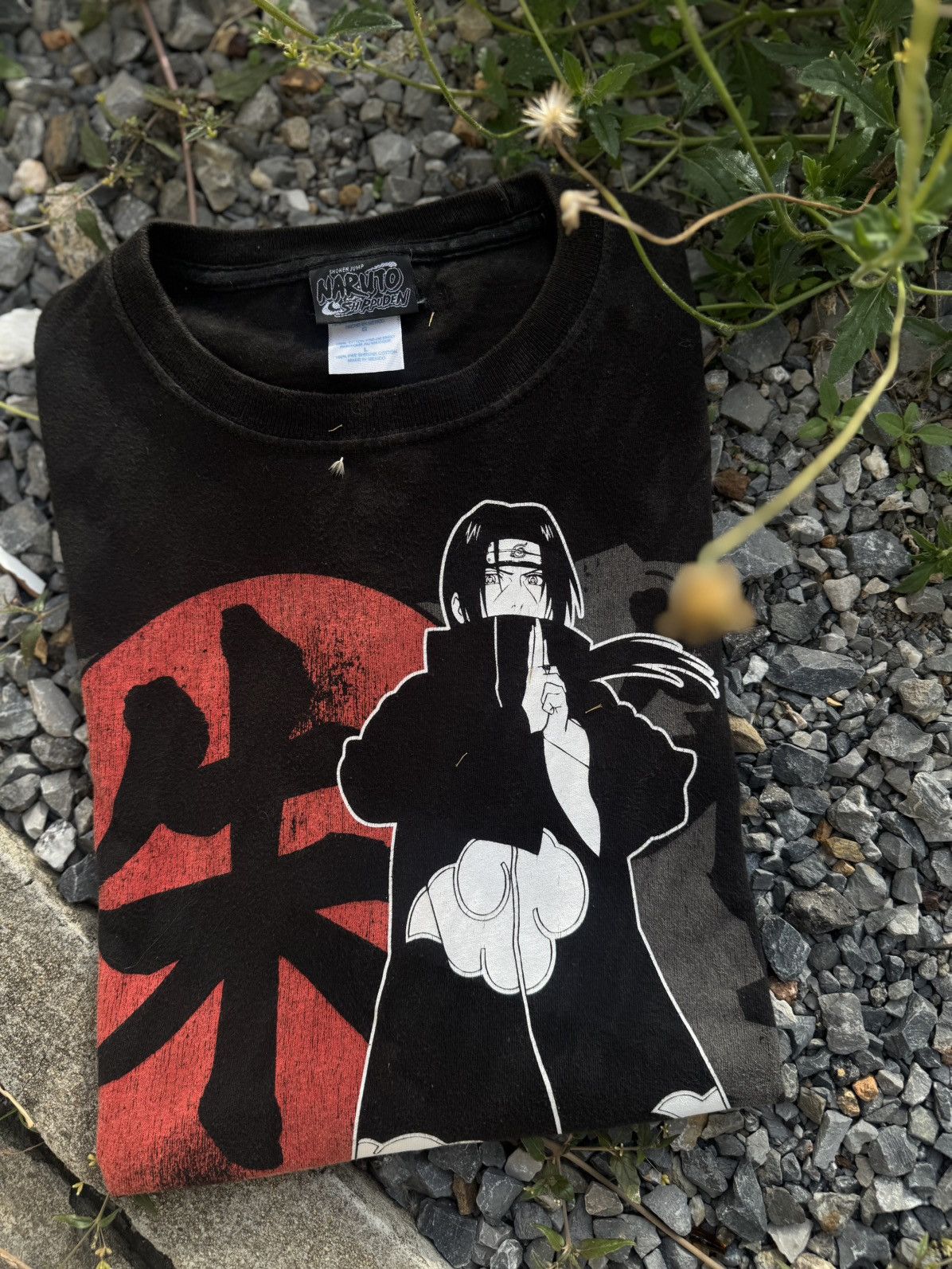 Anime Vintage naruto “ITACHI” 2002‘s tee Size US L / EU 52-54 / 3 - 1 Thumbnail