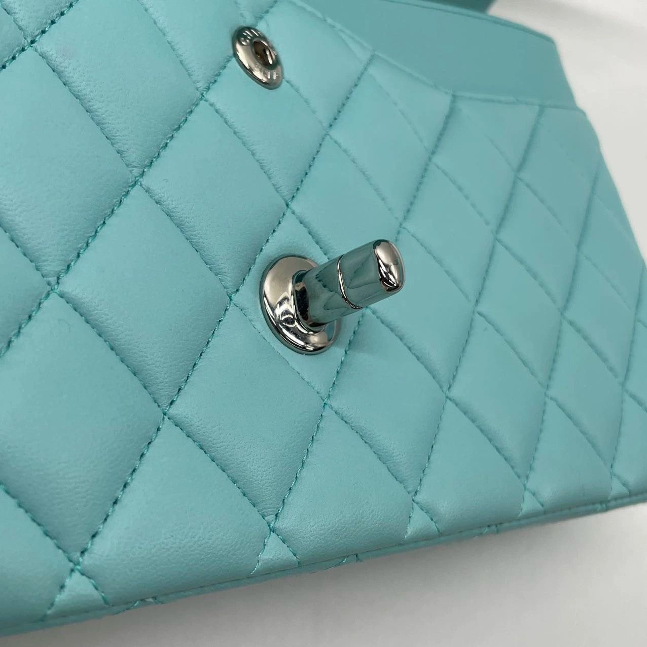 Chanel Chanel 19C Tiffany Blue lamb skin classic flap medium bag Size ONE SIZE - 15 Thumbnail
