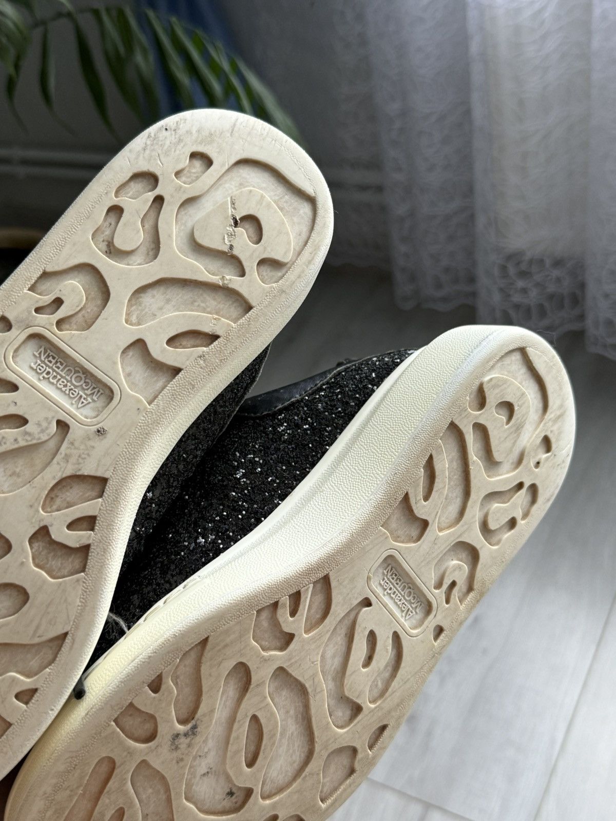 Alexander McQueen Alexander McQueen Oversized Glitter Sole Sneakers BlackWhite Size US 7.5 / IT 37.5 - 8 Thumbnail