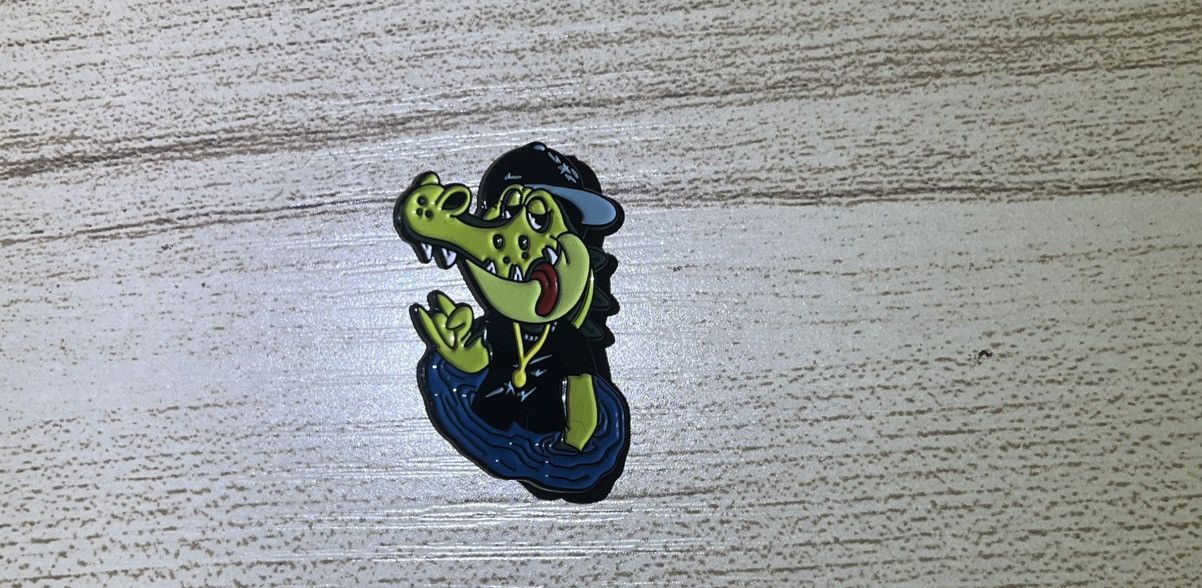 Other Crocodile fitted pin Size ONE SIZE - 1 Thumbnail