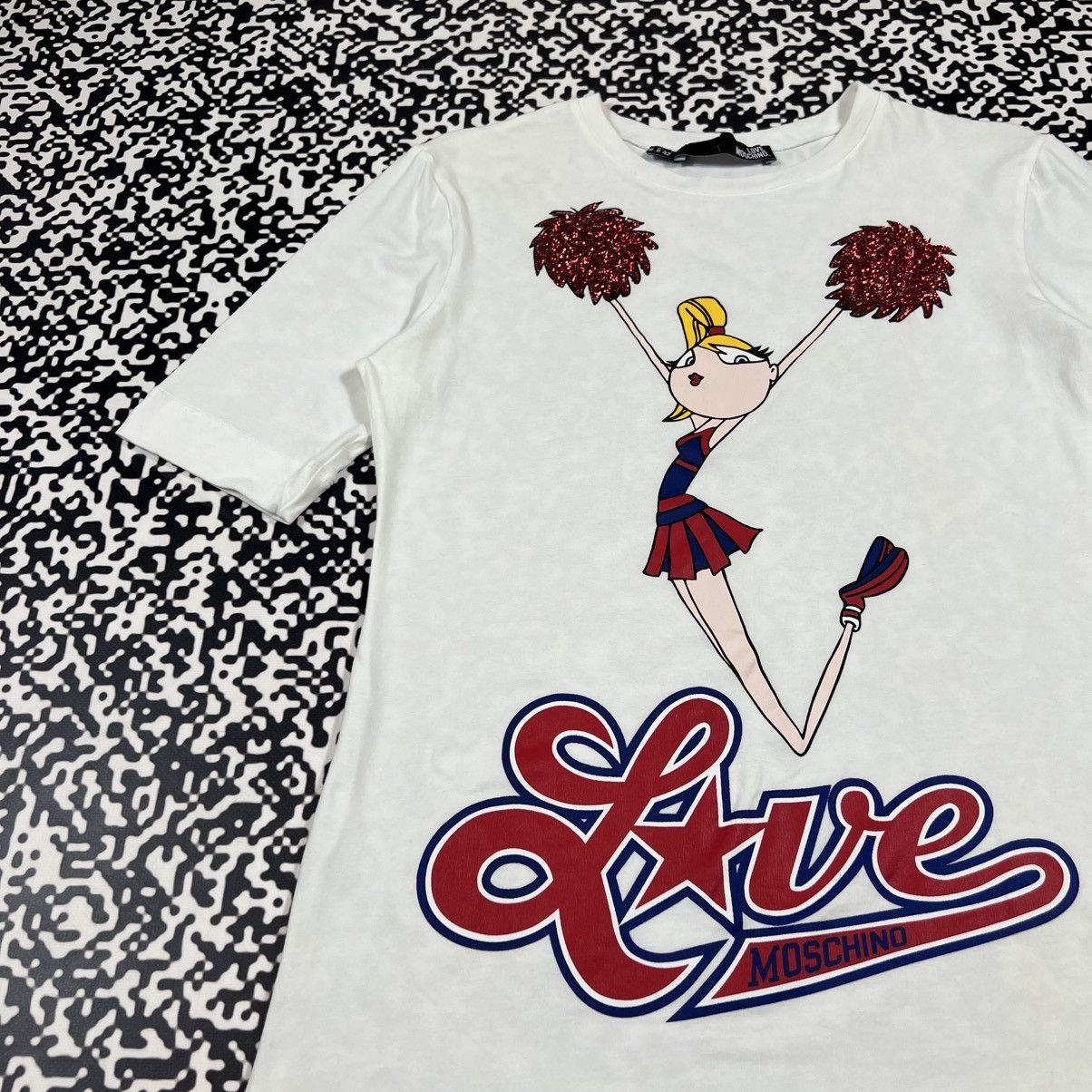 Moschino Vintage Y2K Moschino Love Sequin Embellished Luxury T-shirt Size S / US 4 / IT 40 - 3 Thumbnail
