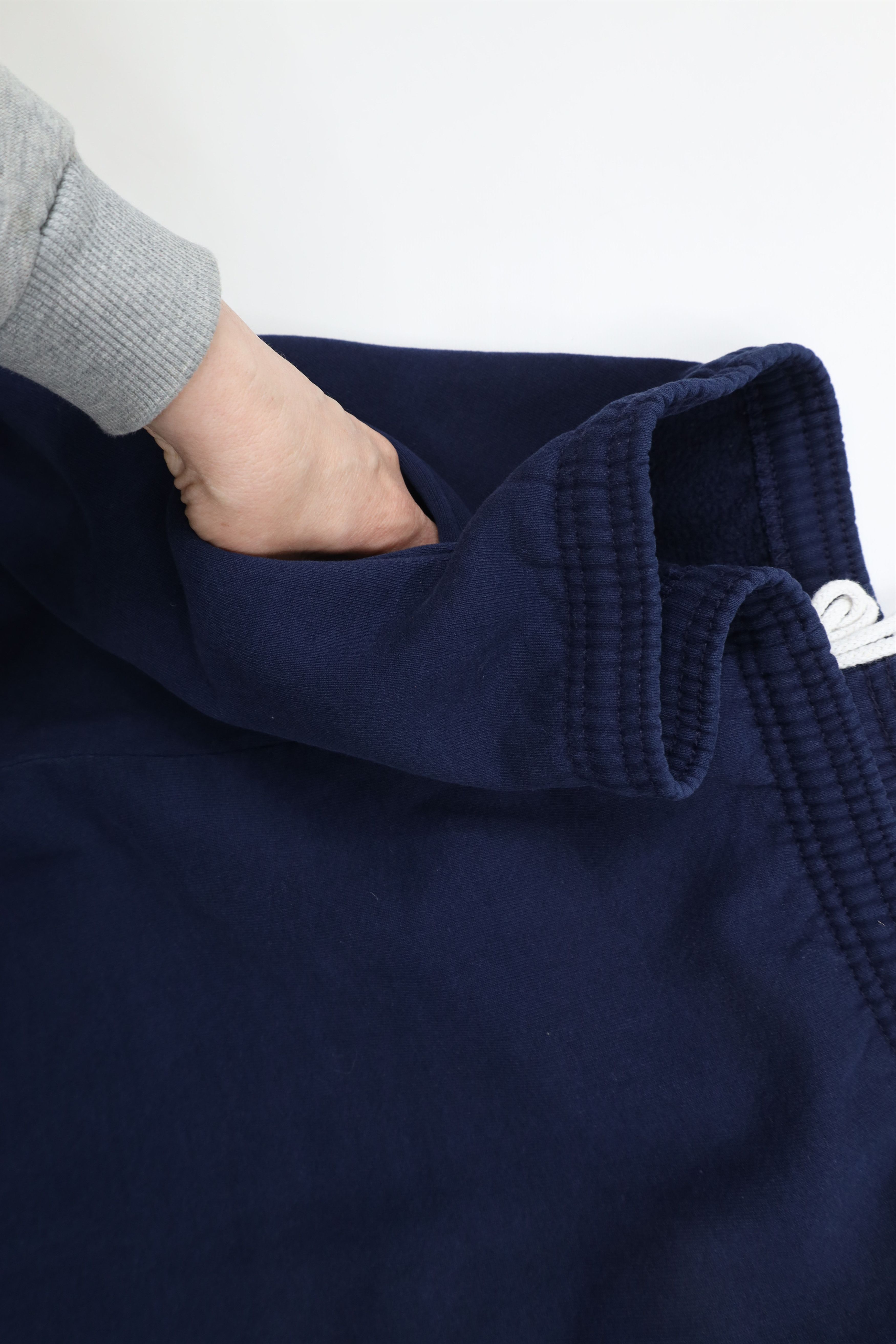 Russell Athletic × Vintage Vintage 90s Russell Athletic Cuffed Sweatpants Joggers Blue Size US 38 / EU 54 - 9 Thumbnail