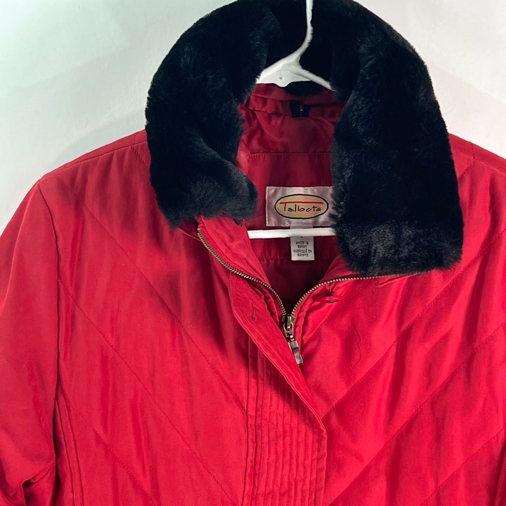 Talbots Talbot Womens Jacket Bodywarmer Faux Fur Trim Full Zip Red Winter Size Small Size S / US 4 / IT 40 - 3 Thumbnail