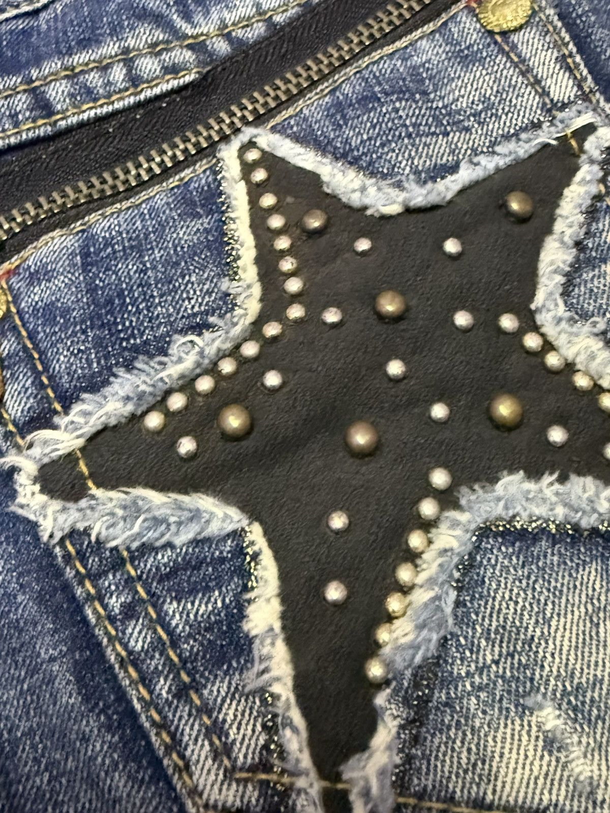 Japanese Brand × Vintage Red Pepper Japan Embellished Studded Shadow Wash Flare Jeans Size US 28 / EU 44 - 11 Thumbnail