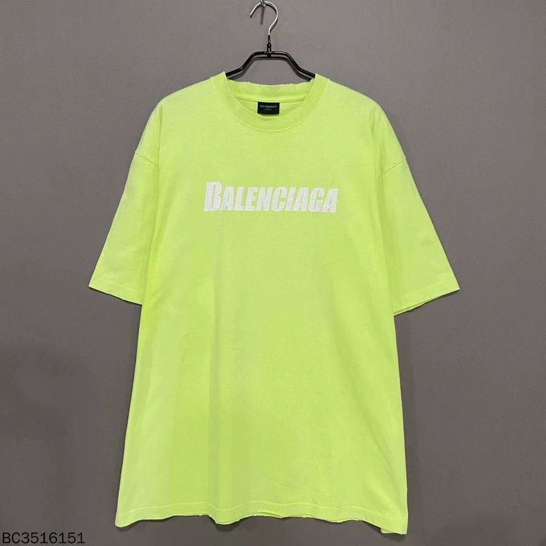 Balenciaga Balenciaga Fluorescent yellow printed cotton short sleeves Size US L / EU 52-54 / 3 - 1 Thumbnail