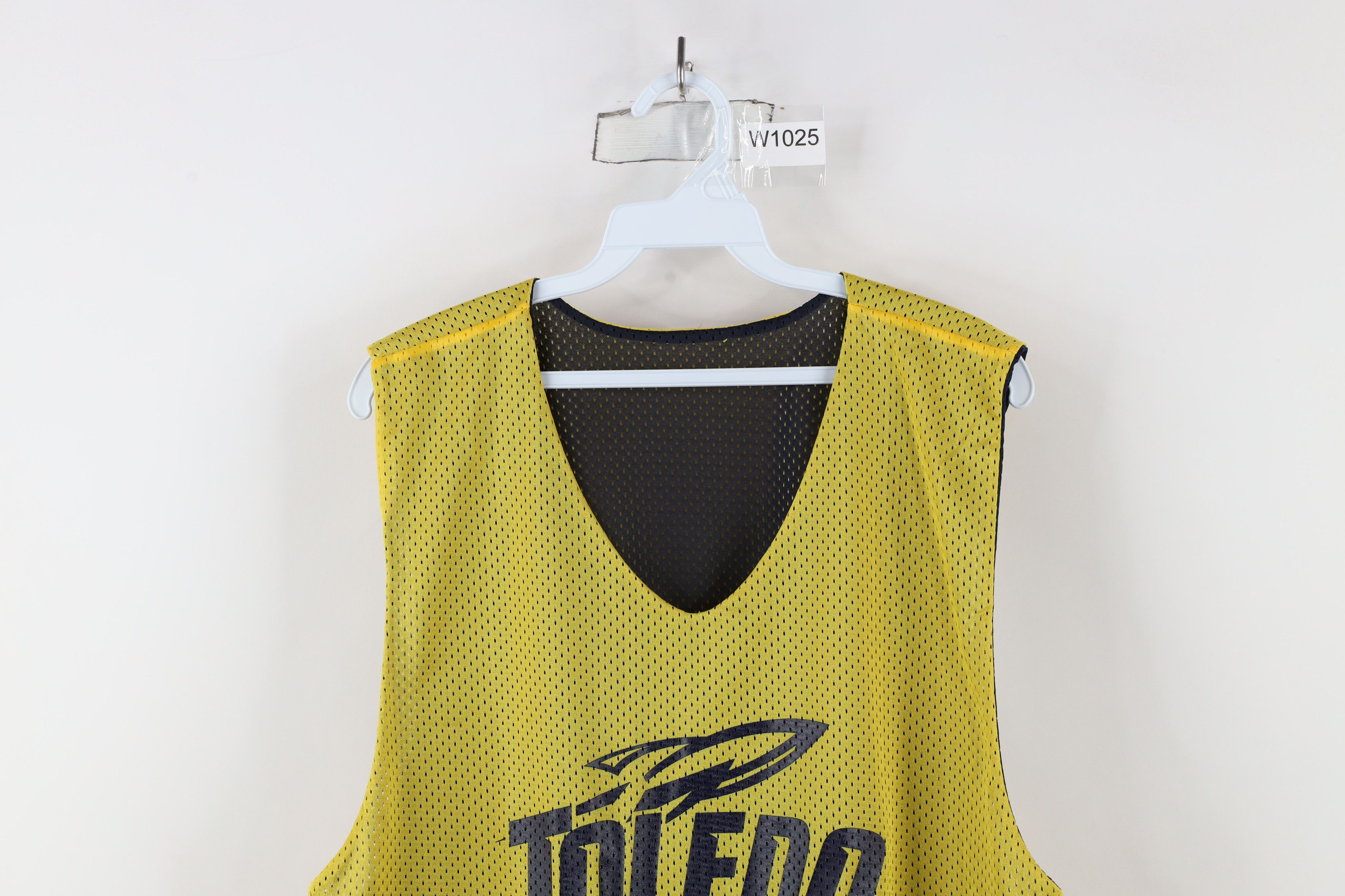 Vintage Vintage Reversible University of Toledo Basketball Jersey Size US L / EU 52-54 / 3 - 2 Thumbnail