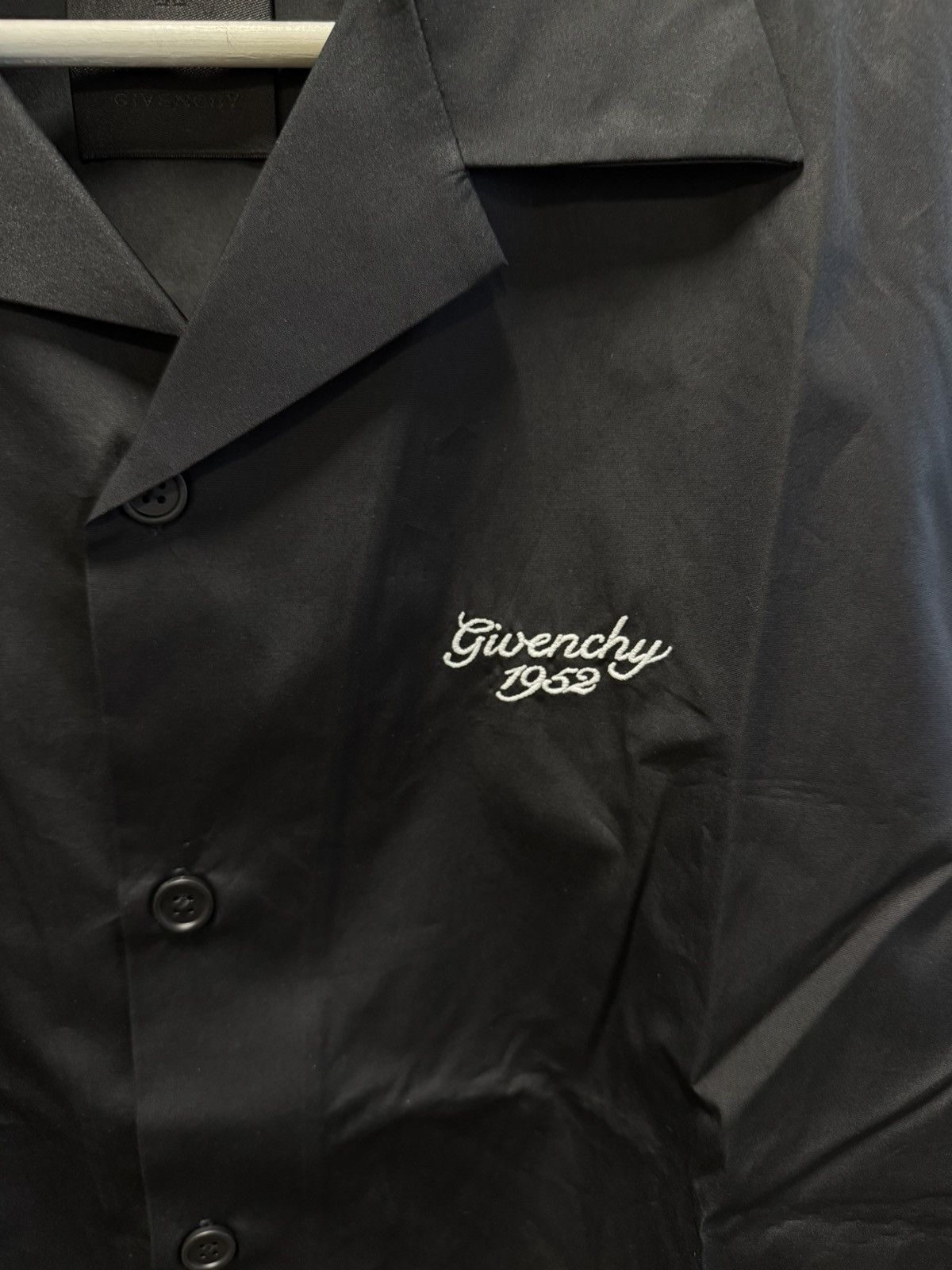 Givenchy Givenchy Logo Embroidery Bowling Shirt NEW 1050$ Size US M / EU 48-50 / 2 - 2 Thumbnail