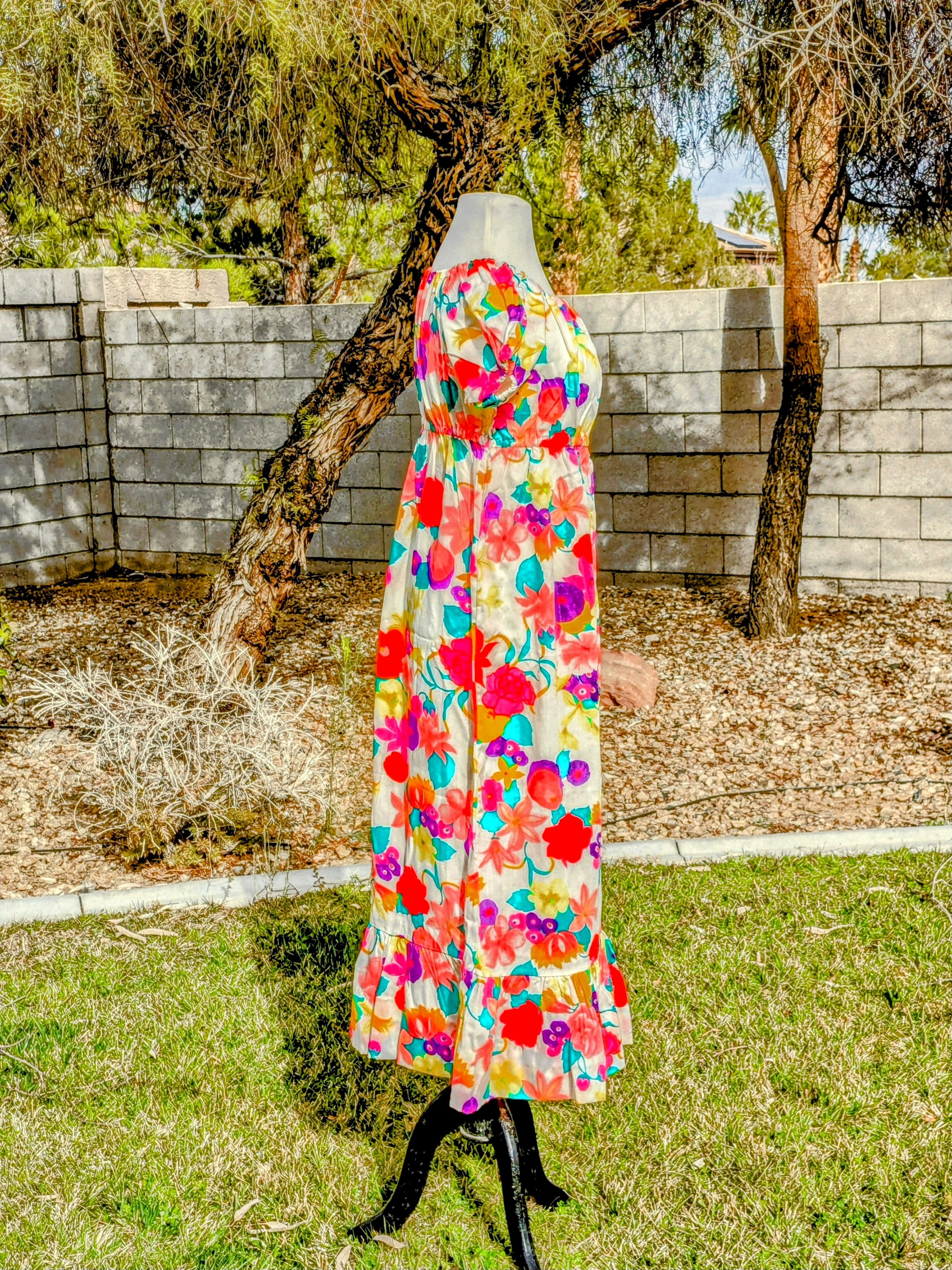 Designer Floral Maxi Dress Smocked Flowy Beachy Off-Shoulder Ruffle Size S / US 4 / IT 40 - 4 Thumbnail