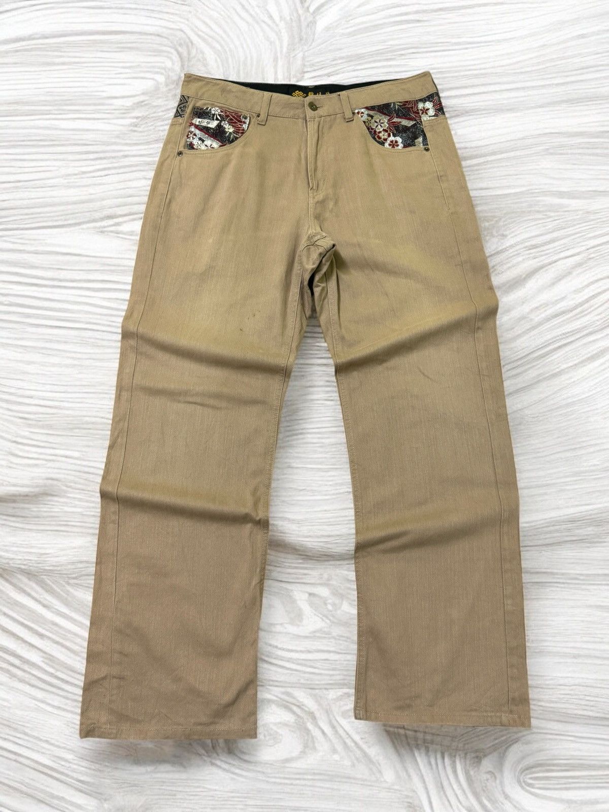 Japanese Brand VINTAGE JAPAN TRADITIONAL DISTRESSED FLORAL MOTIVE JEANS Size US 33 - 2 Thumbnail