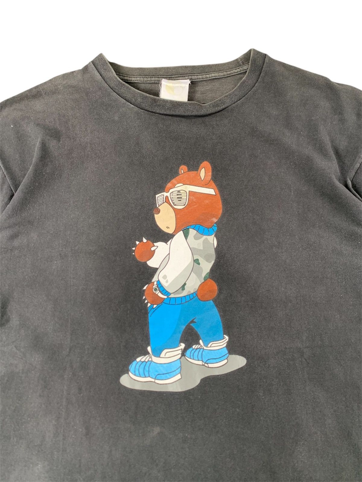 Vintage Kanye West Graduation Tee Size US L / EU 52-54 / 3 - 2 Thumbnail