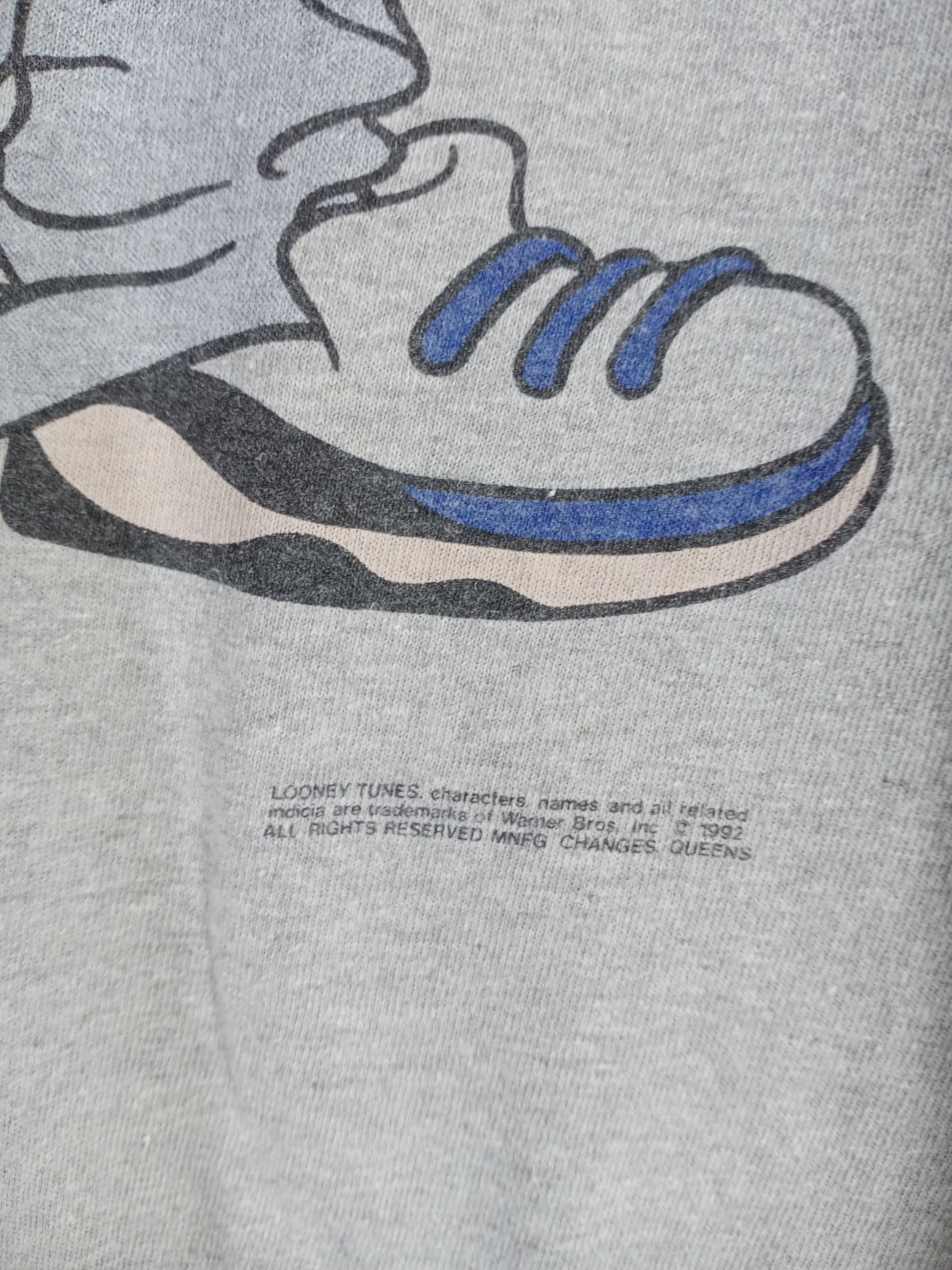 Cartoon Network × Vintage × Warner Bros Rare Vintage 1992 Looney Tunes Warner Bros Characters Tshirt Size US L / EU 52-54 / 3 - 4 Thumbnail