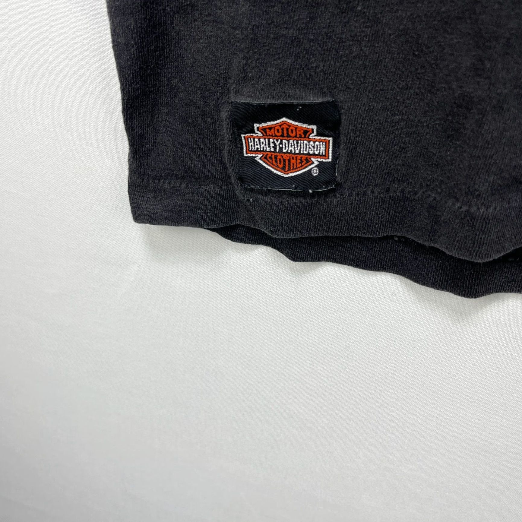 Harley Davidson VINTAGE Harley-Davidson 3D Emblem The Last Biker on Earth T-Shirt Large Mens Regular L Black Size US L / EU 52-54 / 3 - 3 Thumbnail