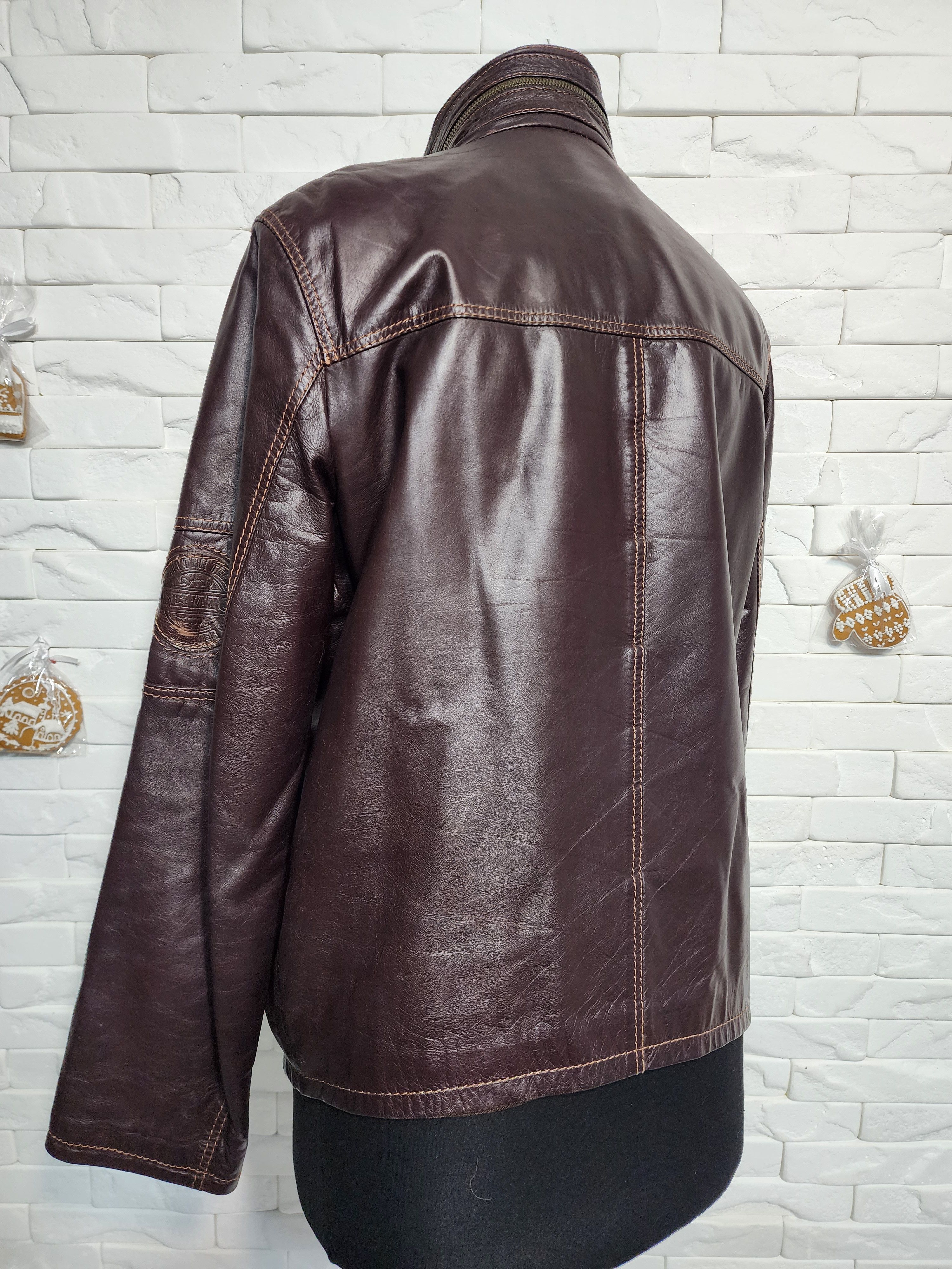 Uniqlo Brown Leather Jacket: Men's Zippered Bomber with Pockets Size US M / EU 48-50 / 2 - 4 Thumbnail