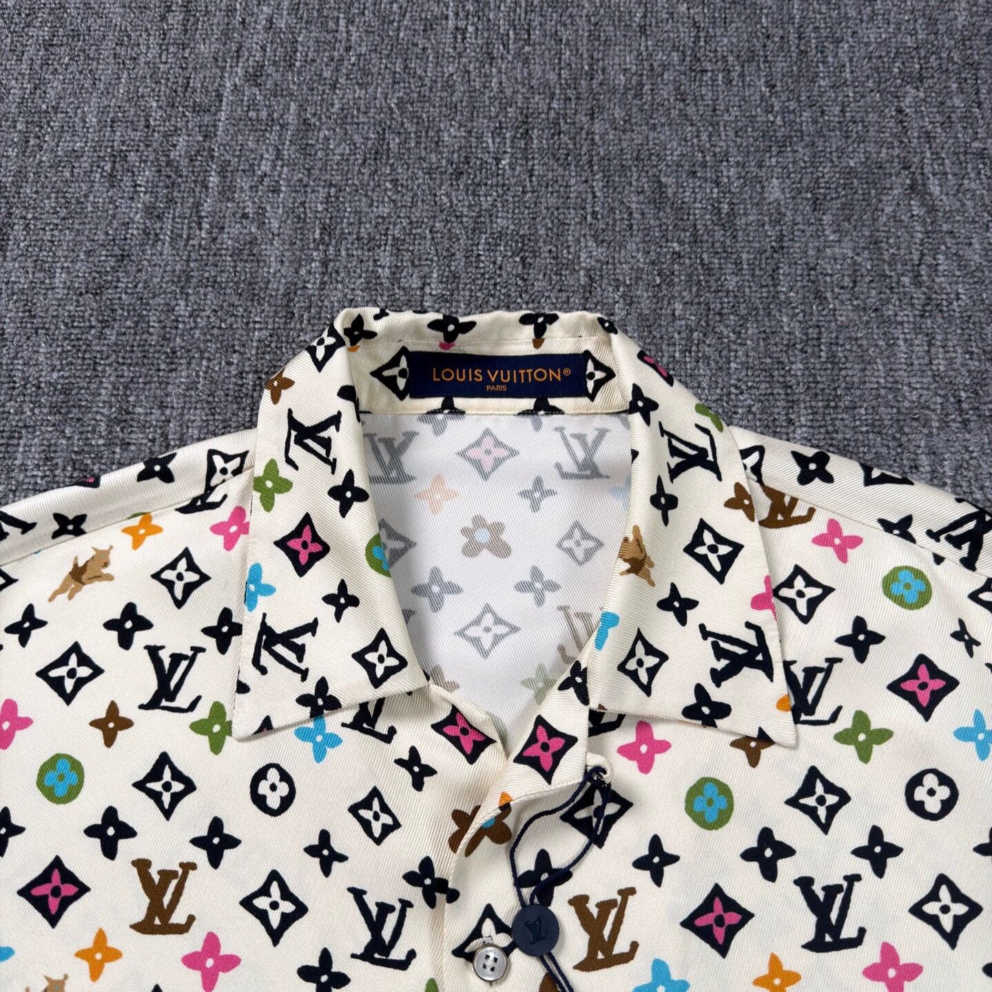Louis Vuitton LV x Tyler Ivory All Over Print SS Shirt XL Size US XL / EU 56 / 4 - 3 Thumbnail