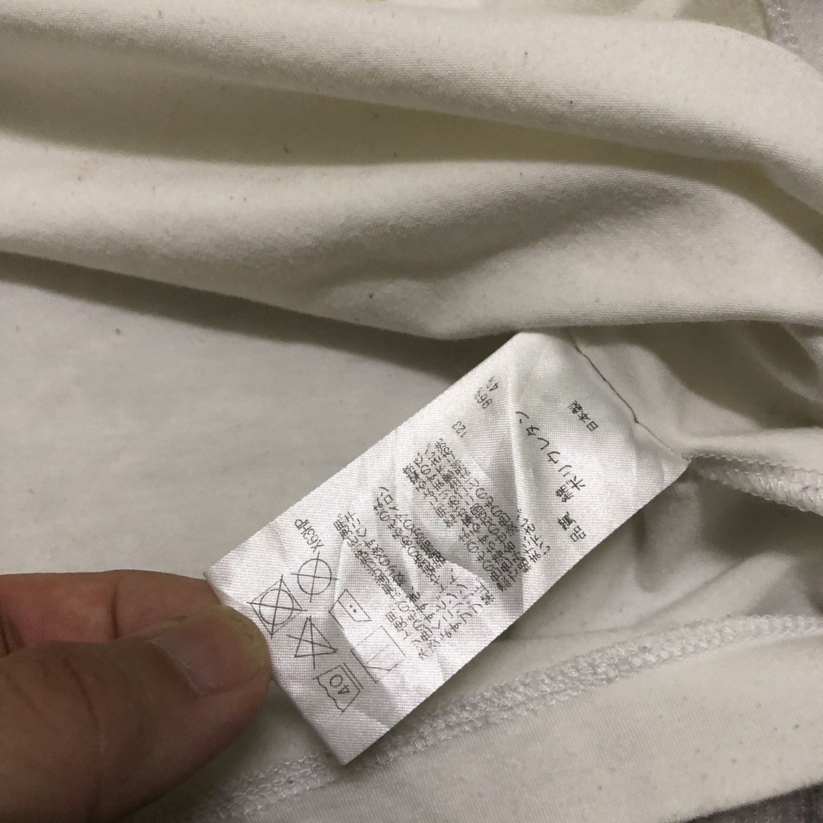 JOSEPH HOMME × Japanese Brand Rare Distressed Joseph Homme White V-Neck Tees Size US S / EU 44-46 / 1 - 17 Thumbnail