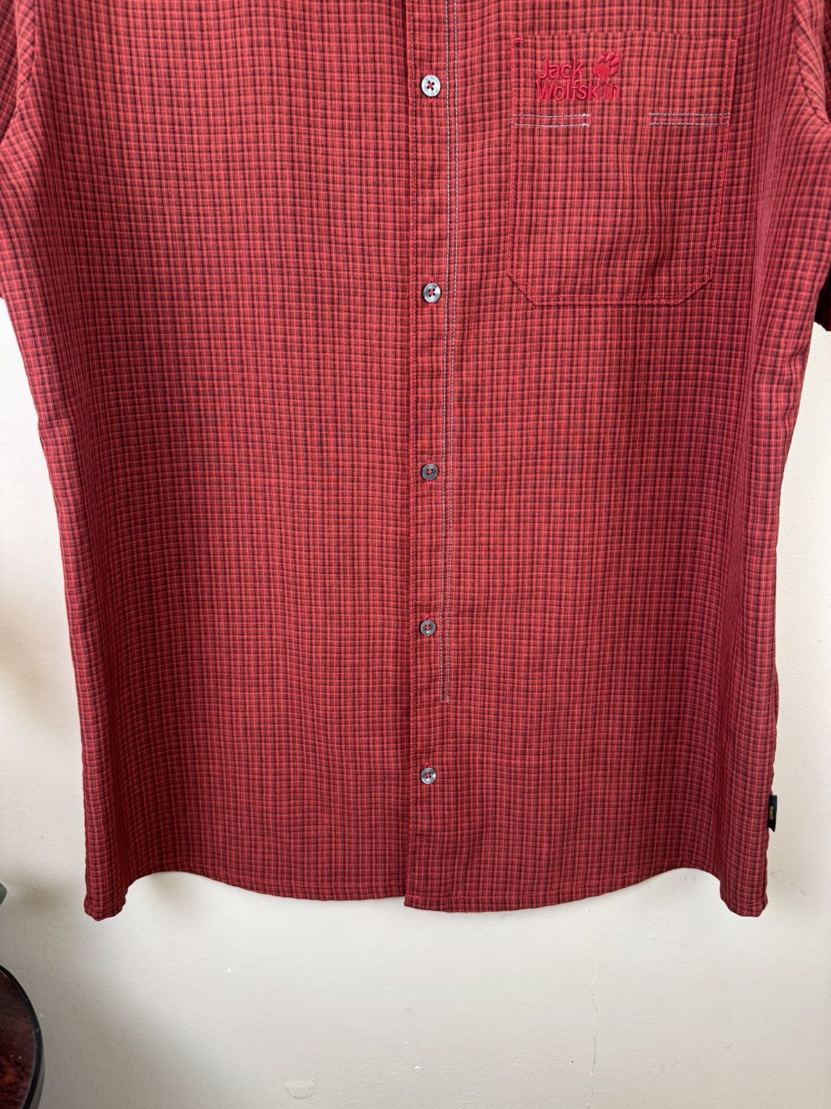 Jack Wolfskin Jack Wolfskin T shirt Shirt Button Up L Checked Casual Red 🏕️ Size US L / EU 52-54 / 3 - 9 Thumbnail