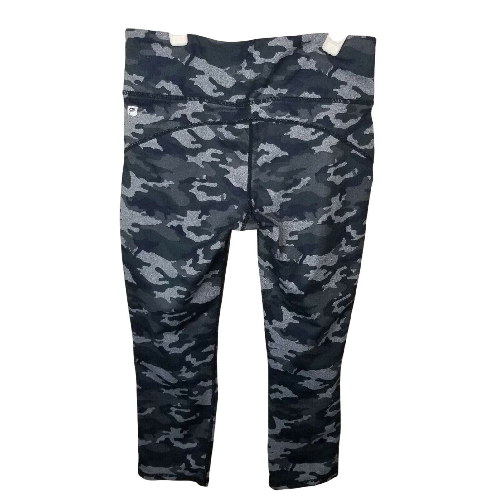 Fabletics Fabletics Womens Camo Cropped Leggings Size S Camouflage Size 26" / US 2 / IT 38 - 5 Thumbnail