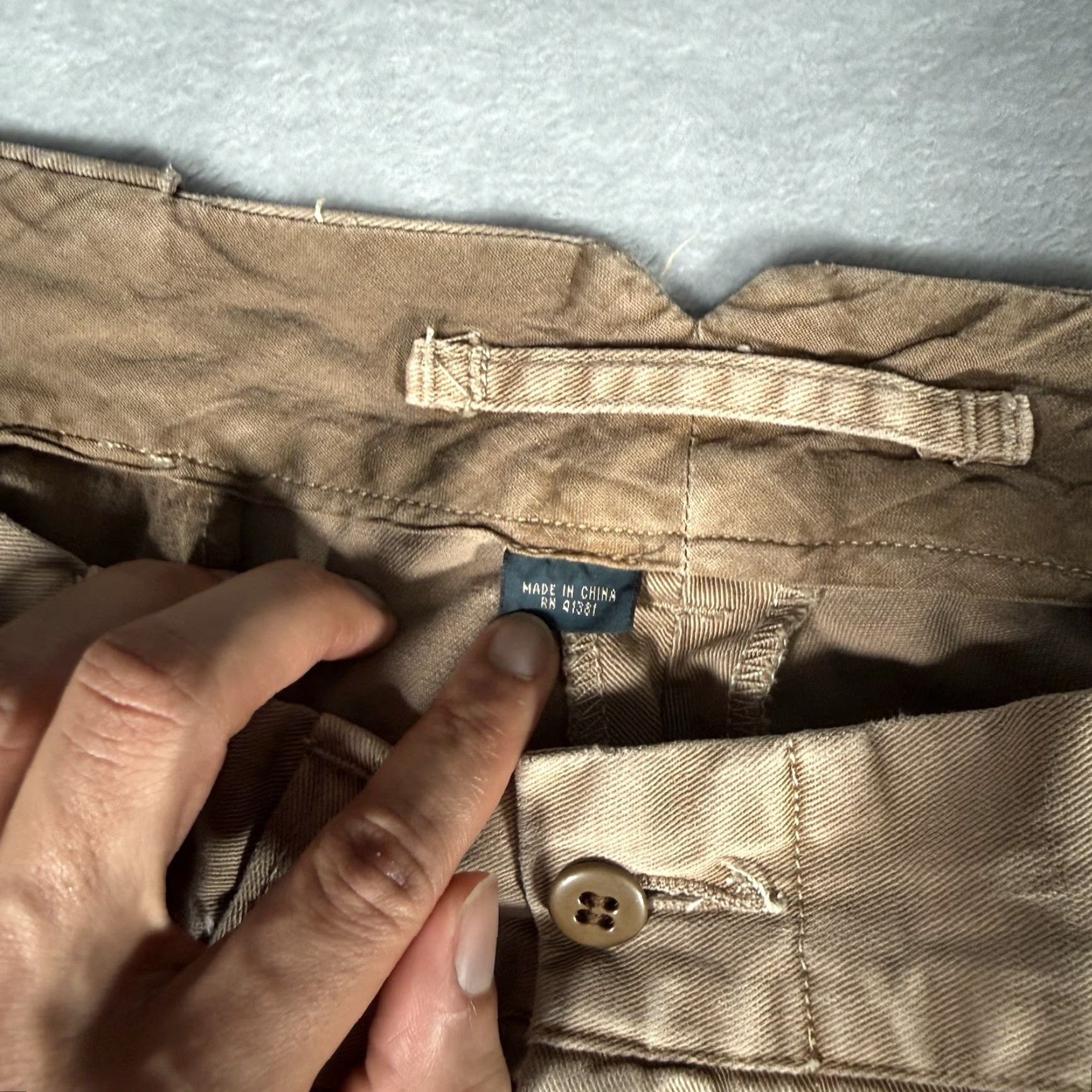 Polo Ralph Lauren VINTAGE Polo Ralph Lauren Pants Men 36x32 Khakis Beige Pockets Zip Front Slashed Pocket Canvas Cotton Mid Rise 10-12 In Regular 32 In Inseam Size US M / EU 48-50 / 2 - 5 Thumbnail