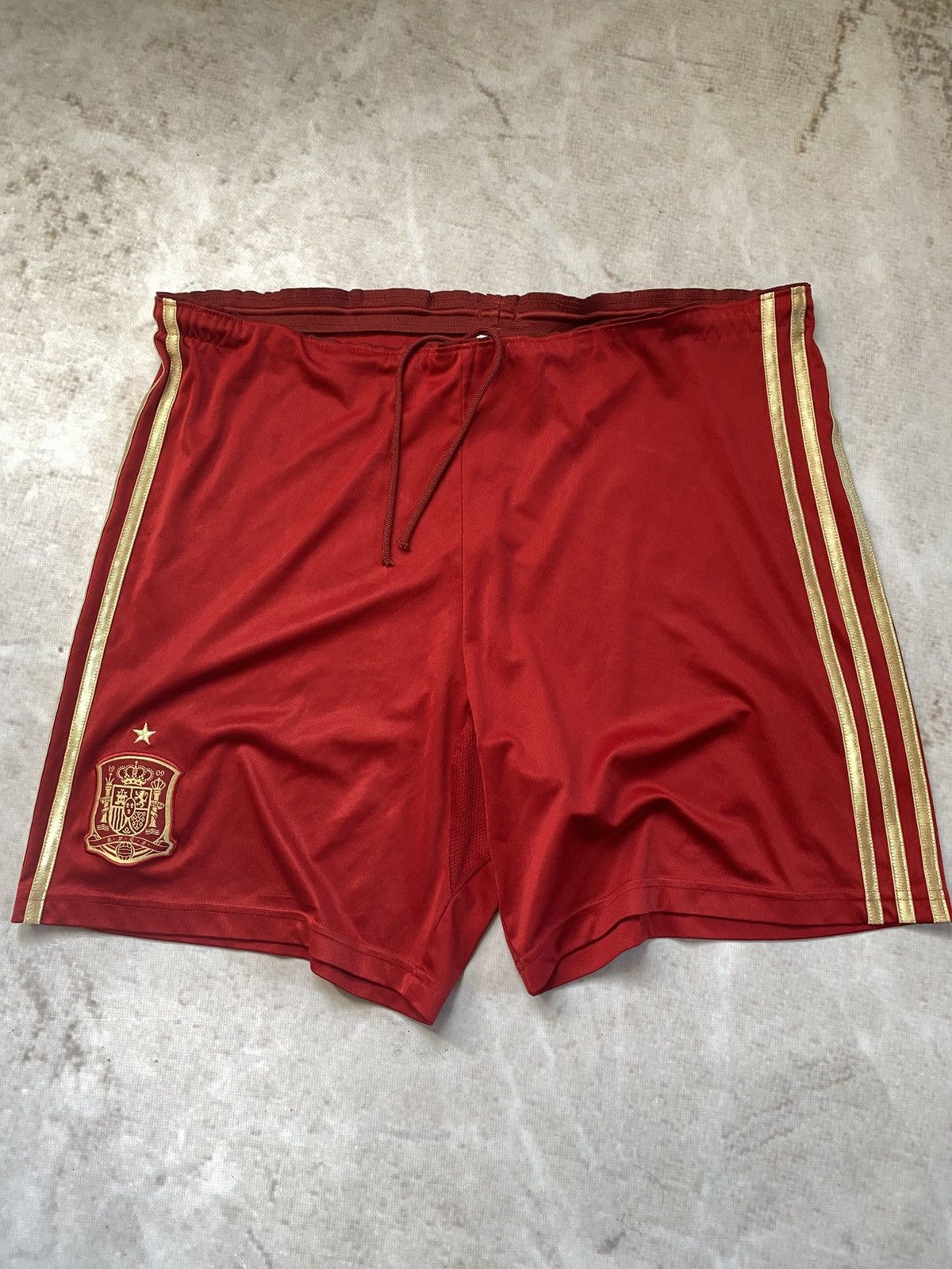Adidas Vintage Adidas Spain Football Shorts Soccer Jersey Size US 30 / EU 46 - 1 Thumbnail