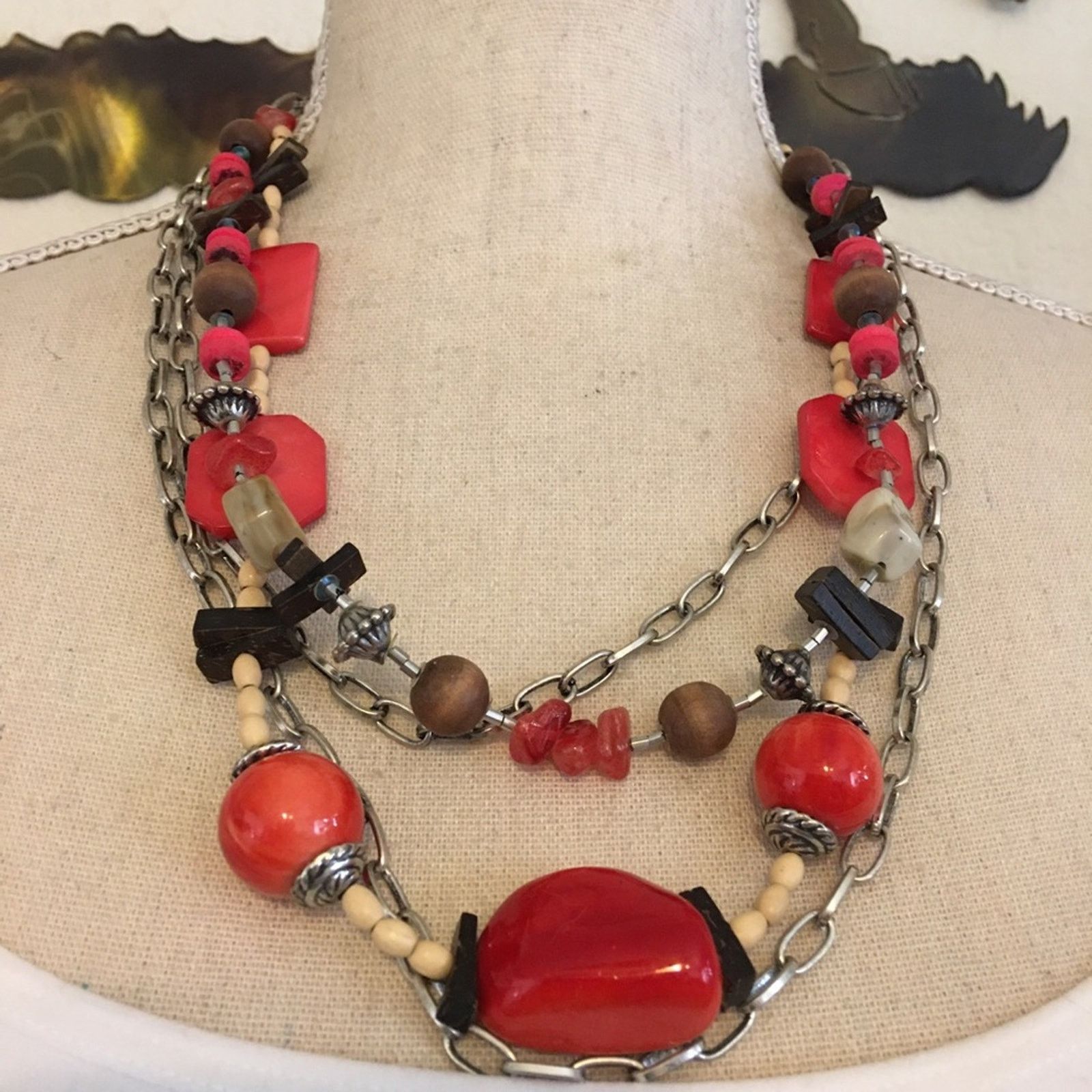 Vintage Vintage red tone resin and wood bead necklace Size ONE SIZE - 1 Thumbnail