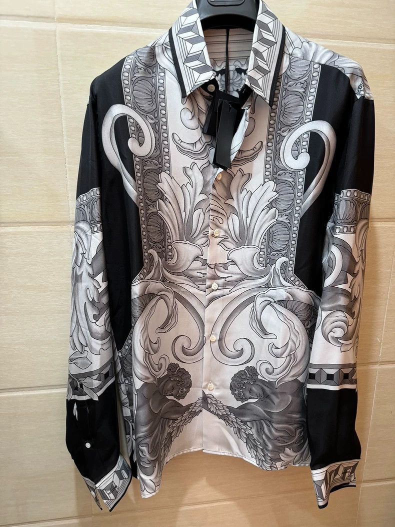 Versace Versace Printed mulberry silk shirt Size US M / EU 48-50 / 2 - 1 Thumbnail
