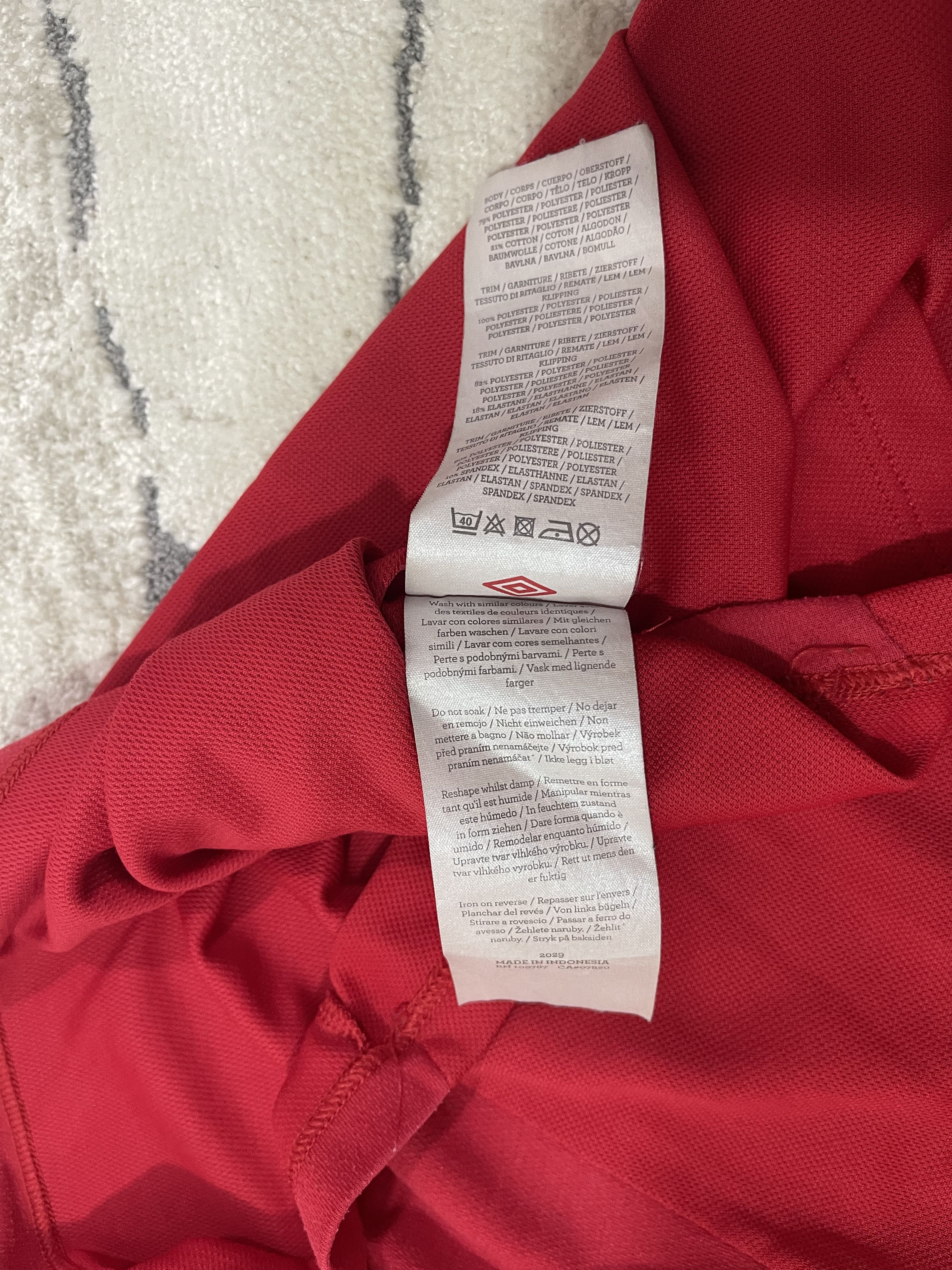 Umbro England Umbro Red Away Jersey Size 40 (M) Size US M / EU 48-50 / 2 - 10 Thumbnail