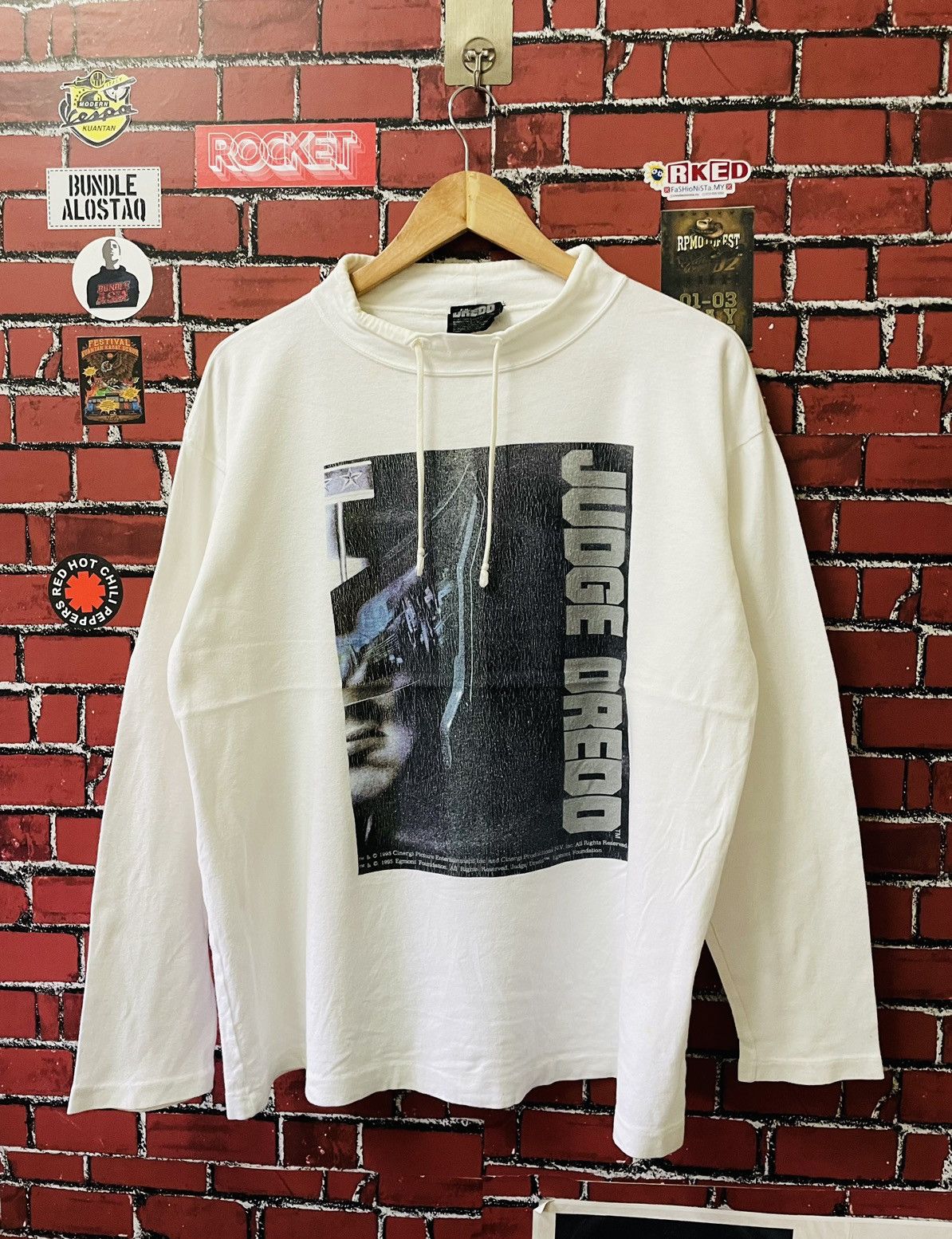 Other VINTAGE MOVIE JUDGE DREDD L/S 1995 TEE Size US L / EU 52-54 / 3 - 1 Thumbnail