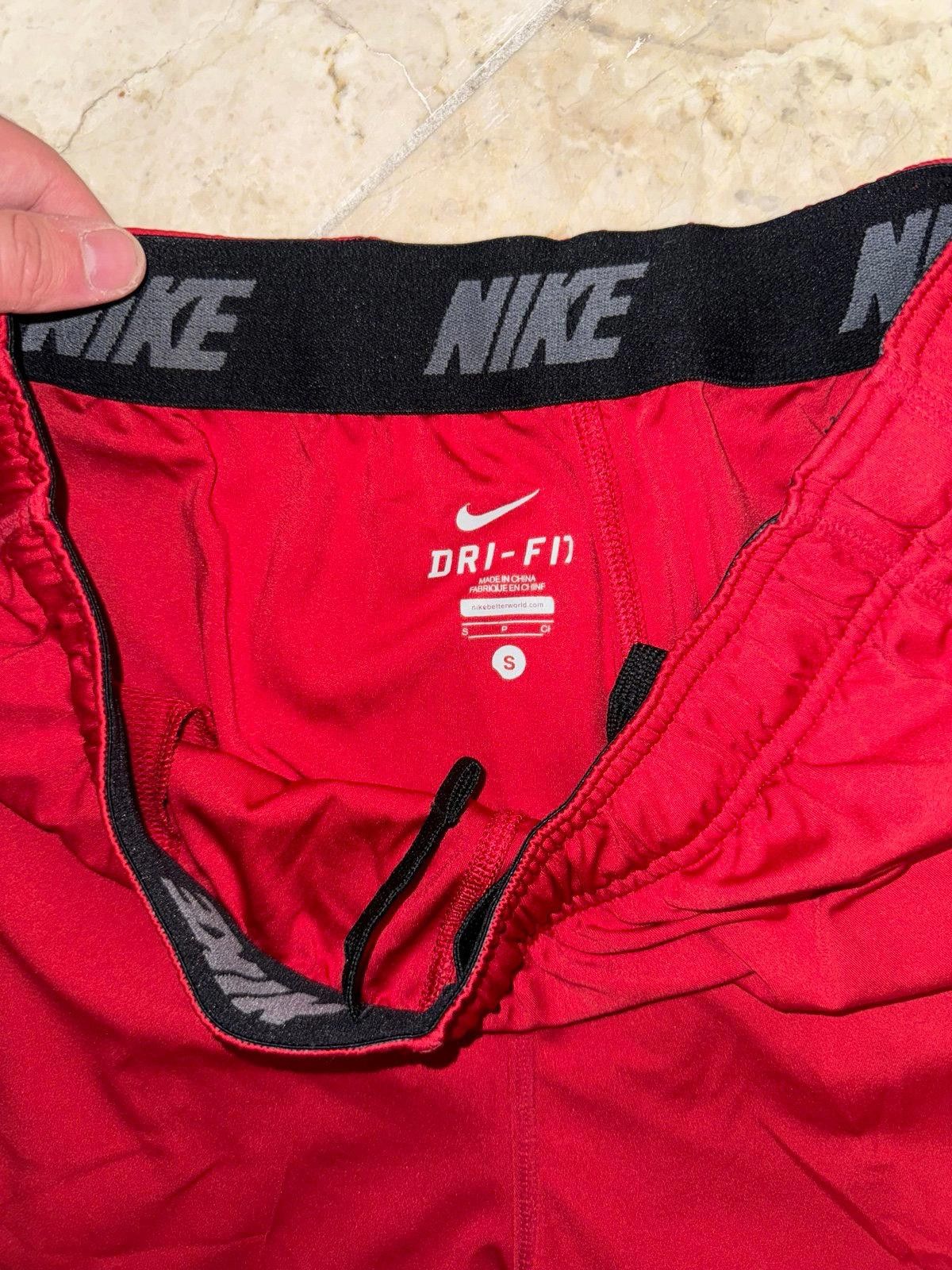 Nike Nike Men’s Dri-Fit Red Elastic Athletic Shorts Rare Sz S EUC Size US 30 / EU 46 - 4 Thumbnail