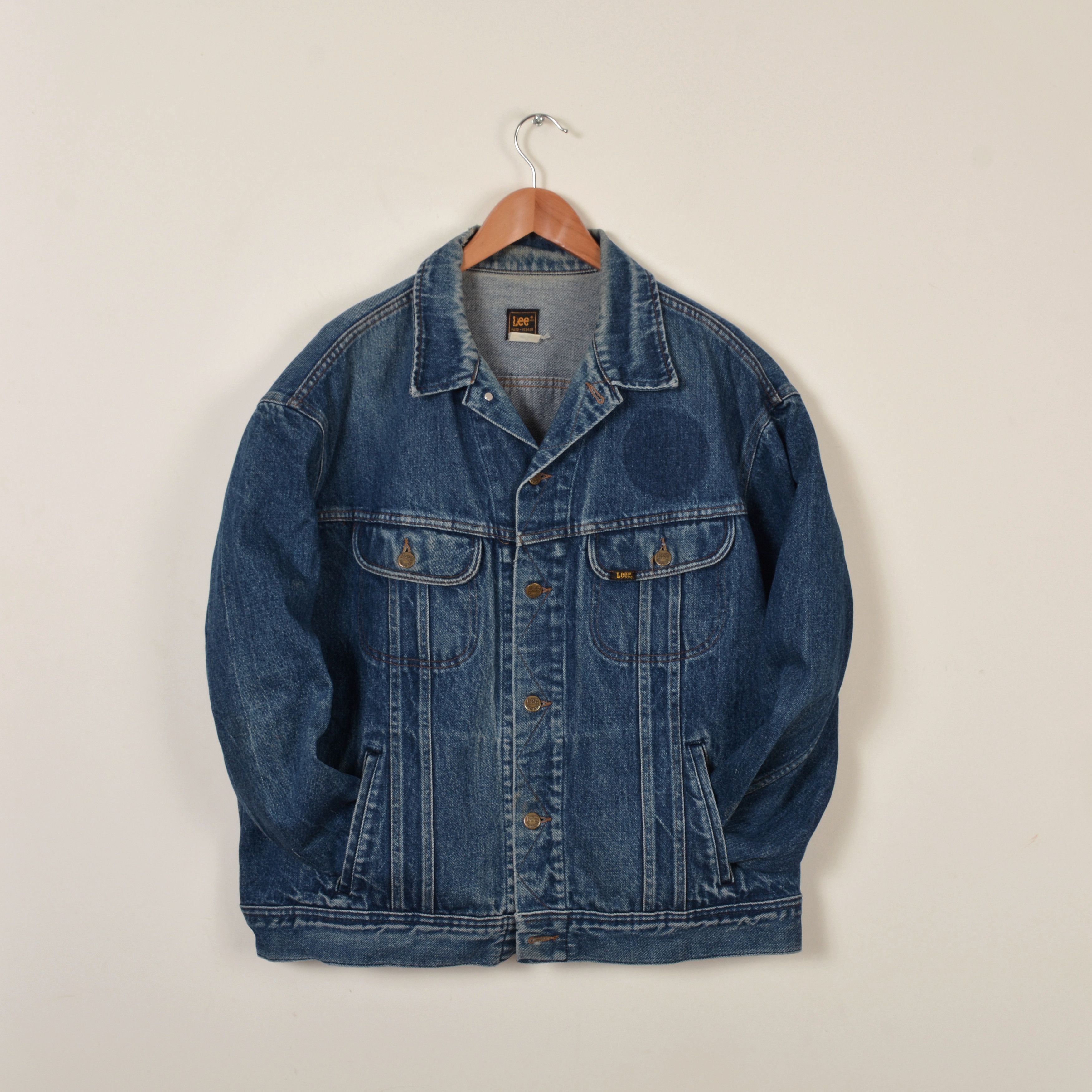 Lee Vintage denim trucker jacket by Lee Riders USA 1980 (2324) Size US L / EU 52-54 / 3 - 1 Thumbnail