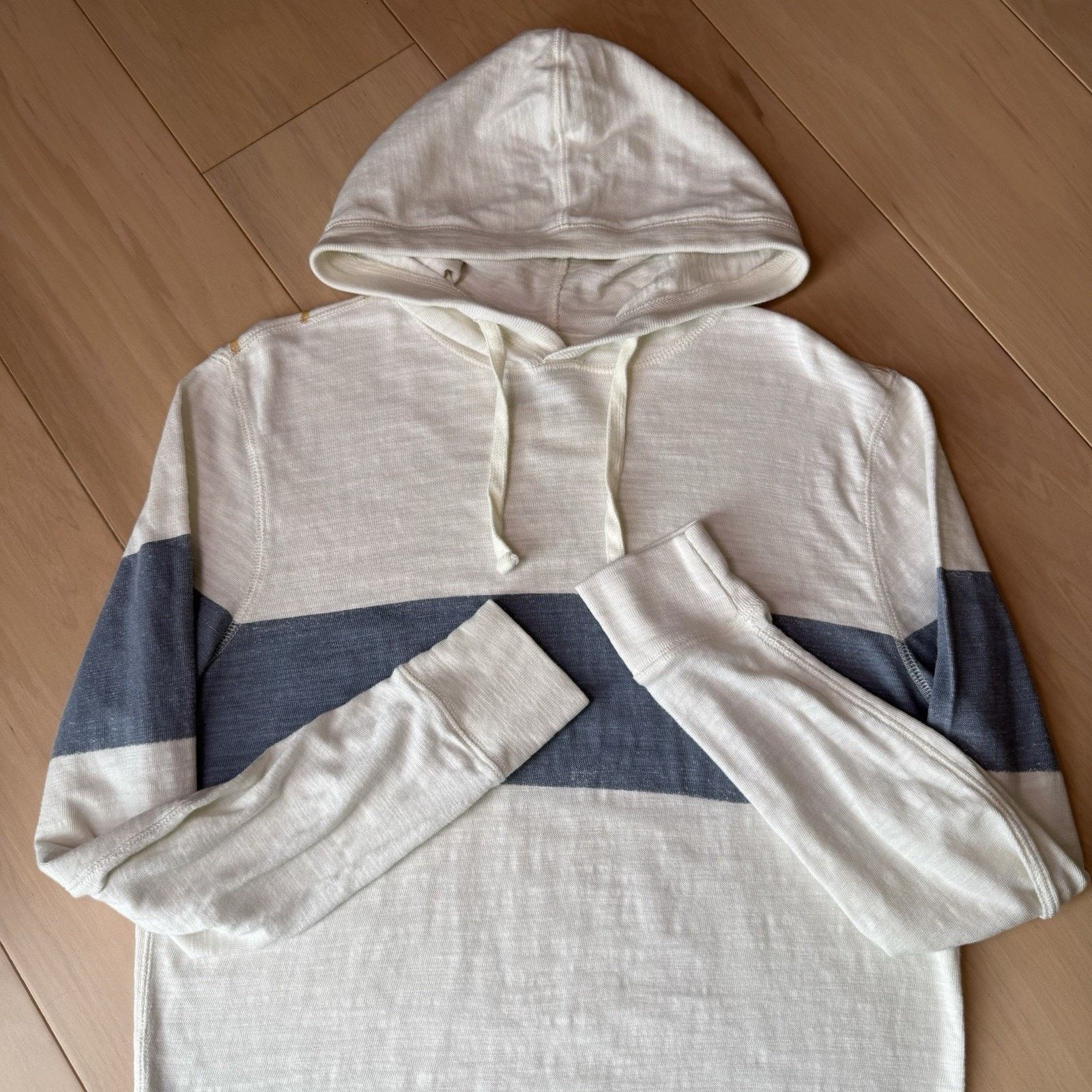 Faherty Faherty Sunwashed Sunray Organic Hoodie Medium White Cotton Size US M / EU 48-50 / 2 - 5 Thumbnail