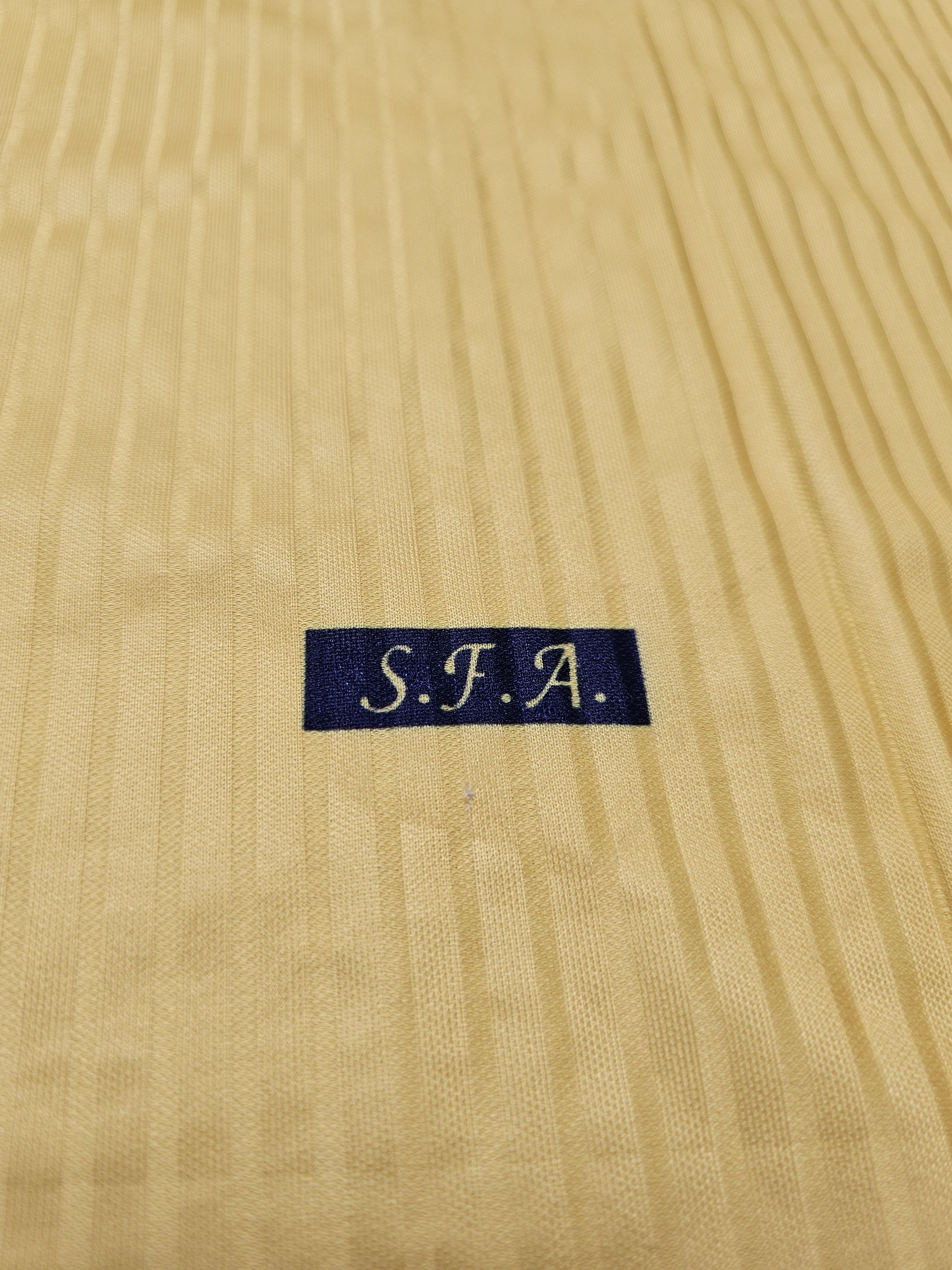 Umbro × Vintage SCOTLAND 1996 1998 AWAY FOOTBALL SHIRT SOCCER JERSEY Size US L / EU 52-54 / 3 - 8 Thumbnail