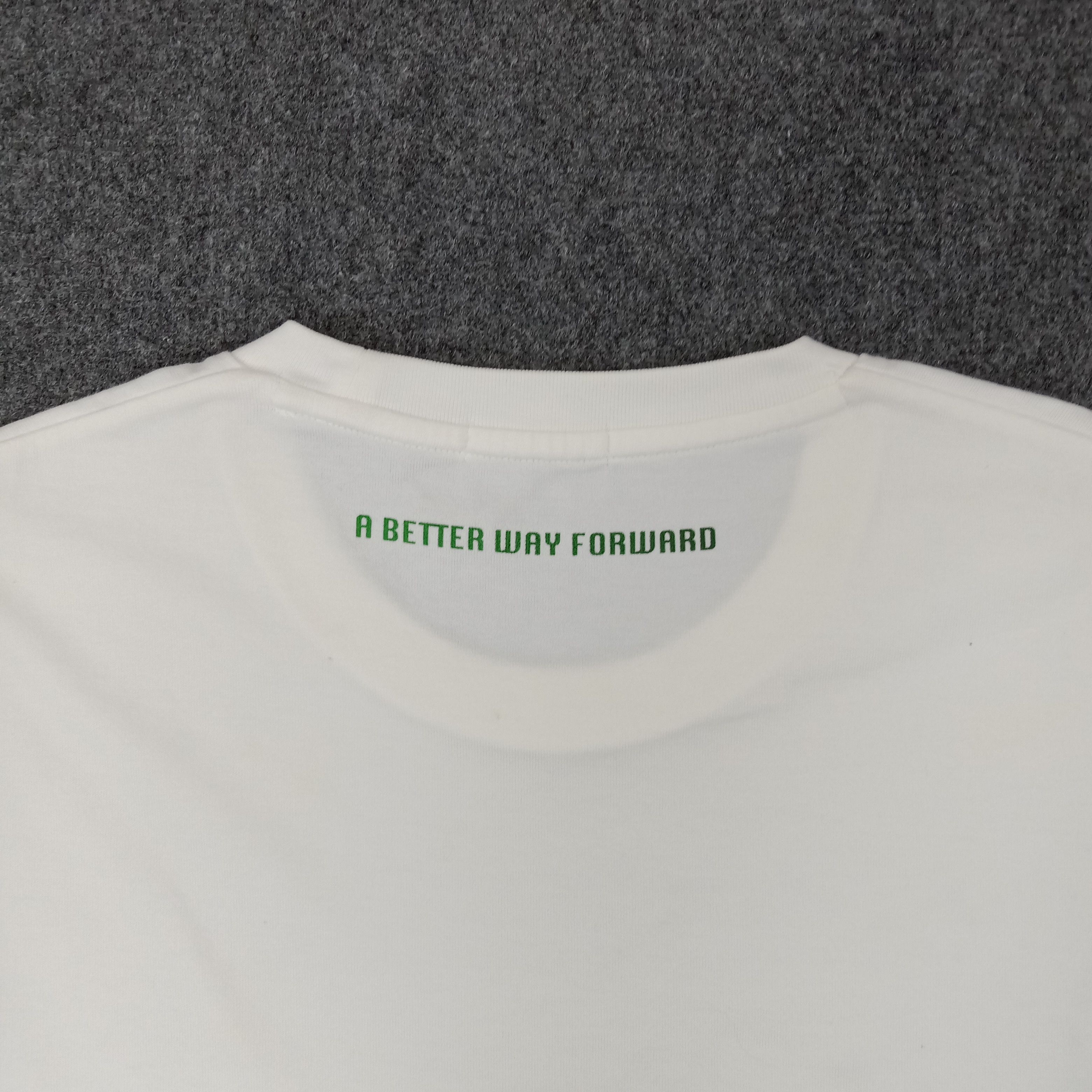 Uniqlo × Vintage Michelin Racing Tyre Motorsports Uniqlo Tshirt Size US M / EU 48-50 / 2 - 6 Thumbnail
