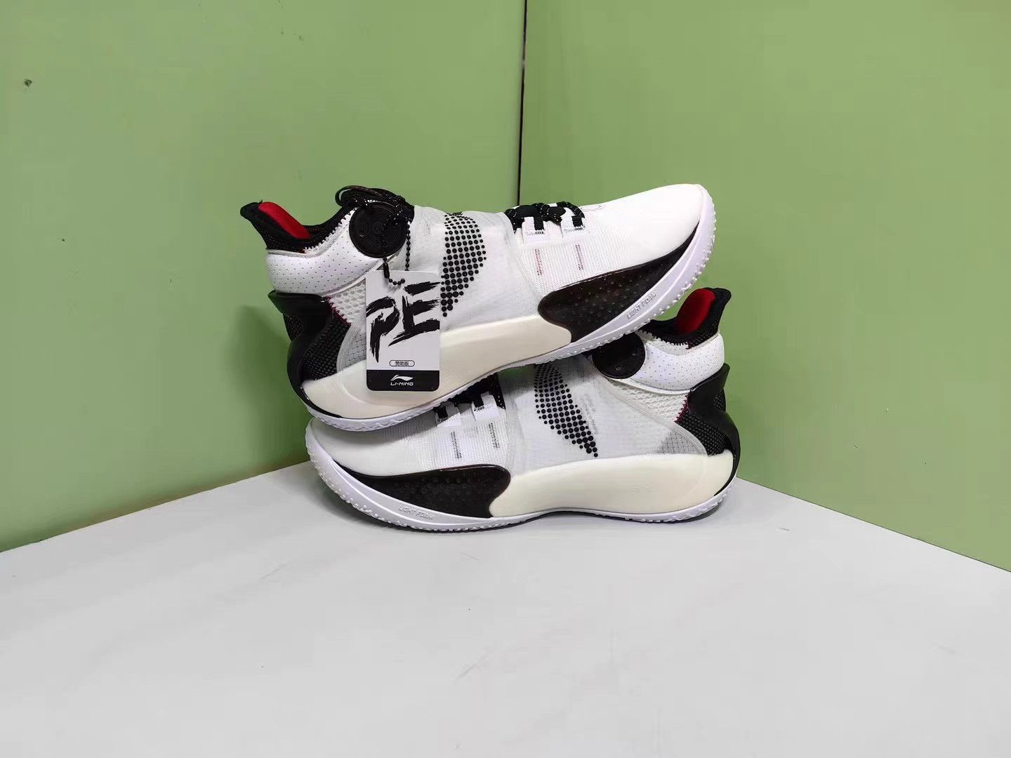 Li-Ning Li-Ning Sonic 9 Basketball Shoes K15 Size US 11 / EU 44 - 6 Thumbnail