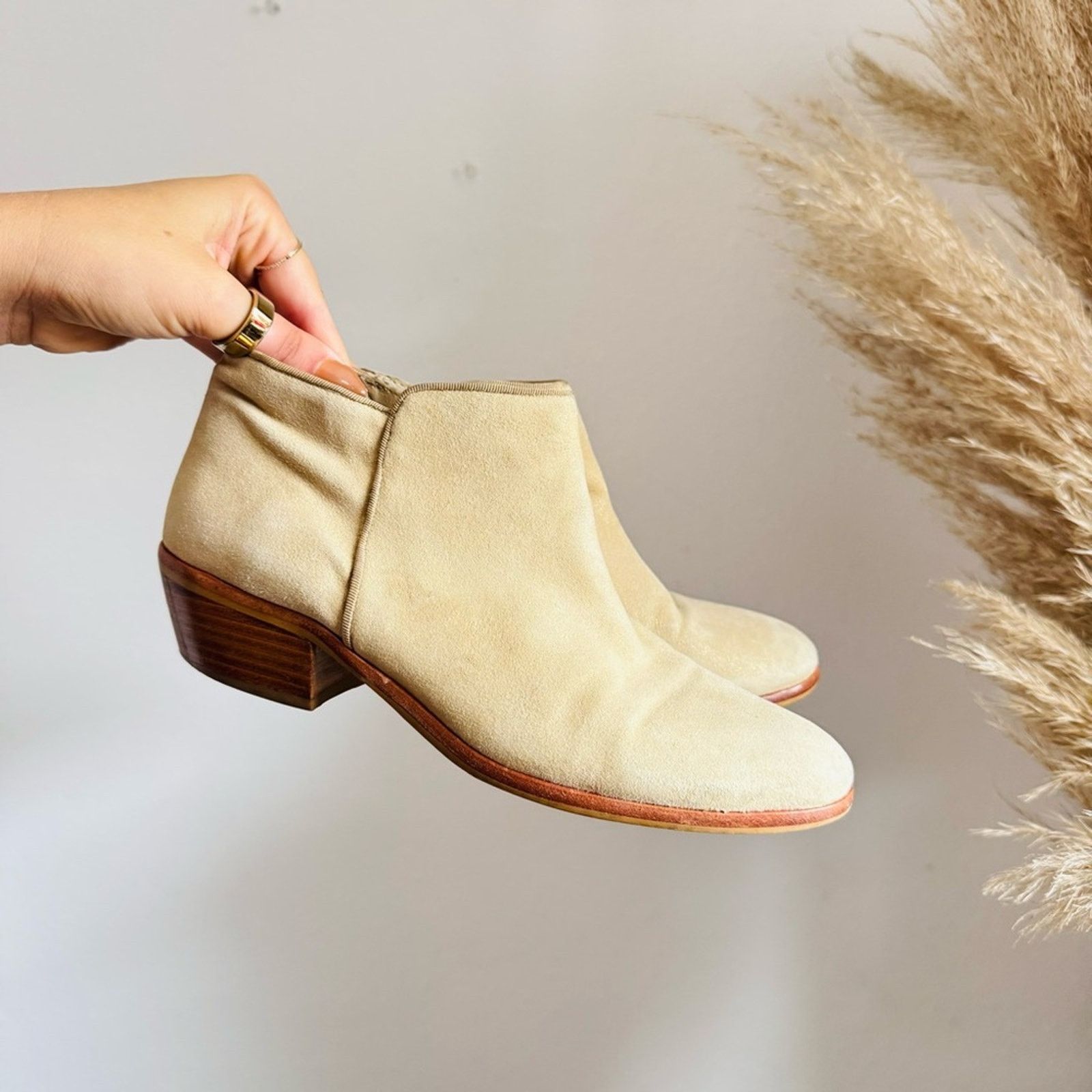 Sam Edelman SAM EDELMAN Beige Tan Suede Leather $170 Boot Booties Shoe 6 Size US 6 / IT 36 - 5 Thumbnail