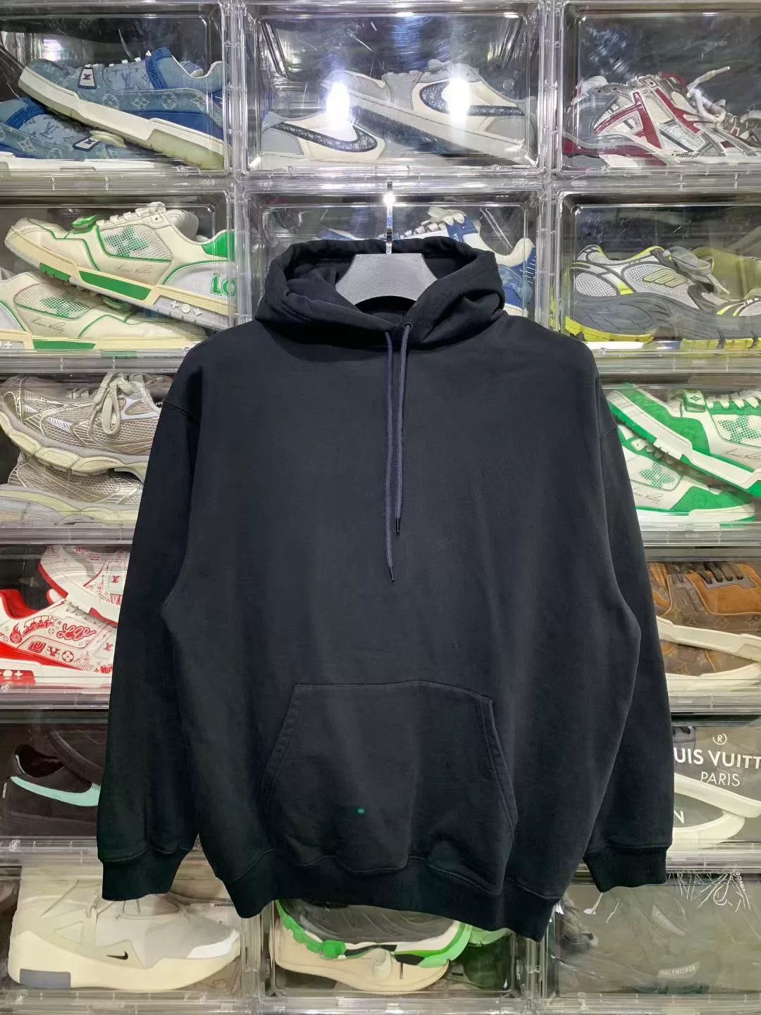 Balenciaga Balenciaga Back Logo Black OS XS Hoodie Size XS / US 0-2 / IT 36-38 - 1 Thumbnail