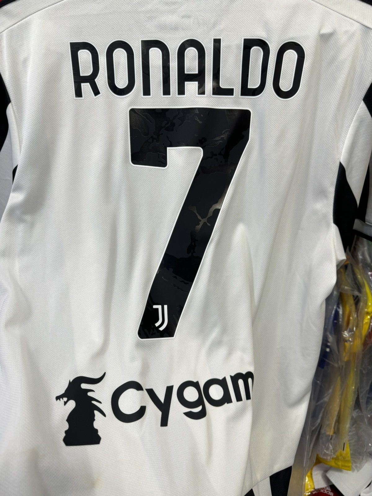 Adidas Juventus 21/22 home shirt #7 Ronaldo Size US L / EU 52-54 / 3 - 4 Thumbnail
