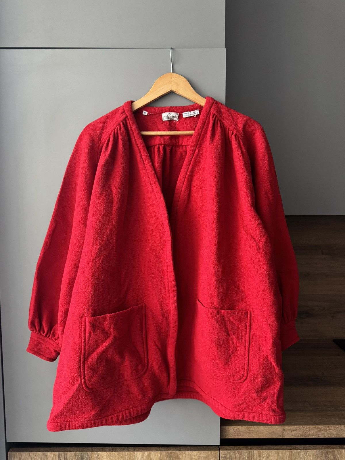 Valentino 1960-x Vintage Valentino Garavani Boutique Red Cardigan Size L / US 10 / IT 46 - 1 Thumbnail
