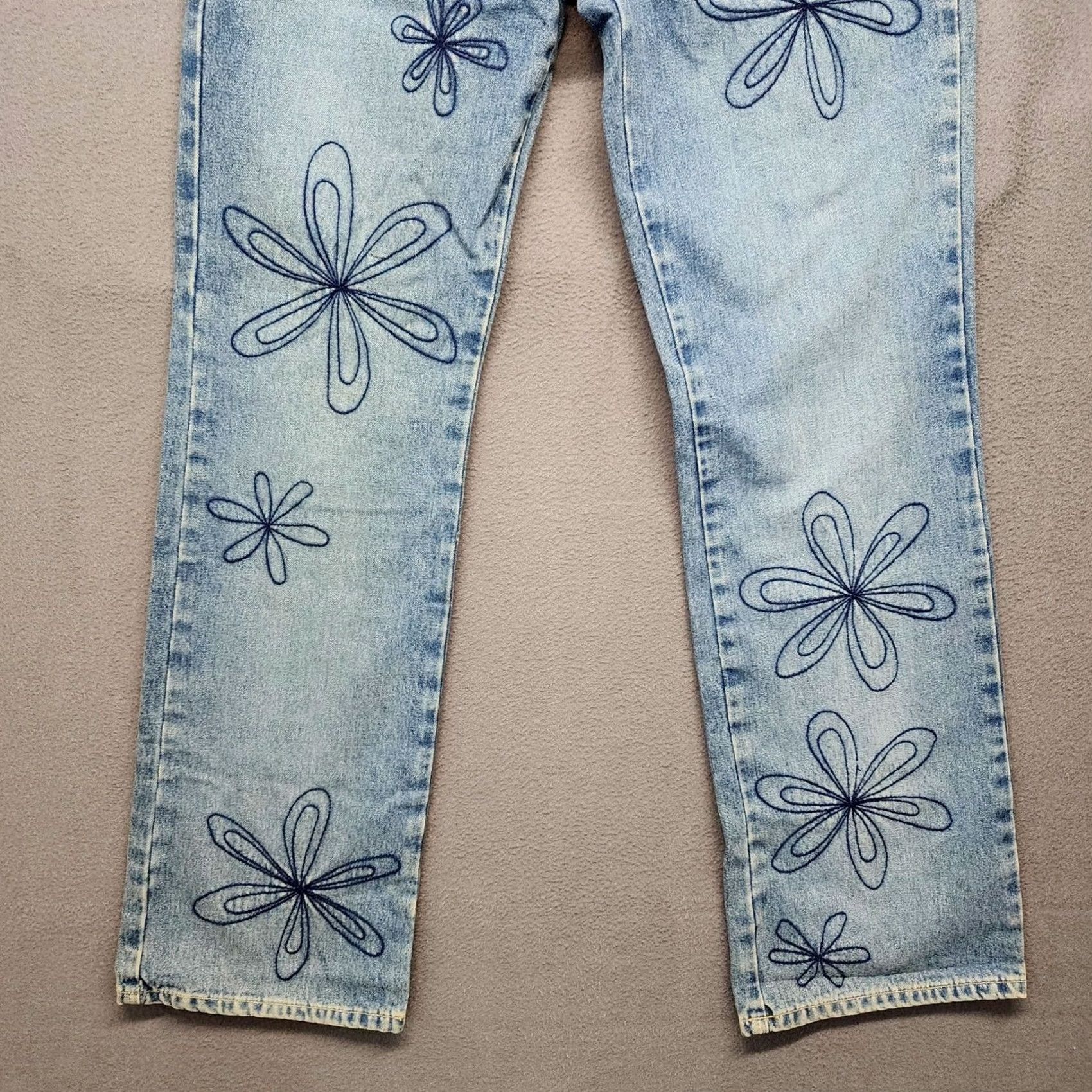 Vintage VINTAGE Candies Jeans Womens Juniors 7 Blue Embroidered Mid Rise Slight Boot Y2K Size 28" / US 6 / IT 42 - 3 Thumbnail
