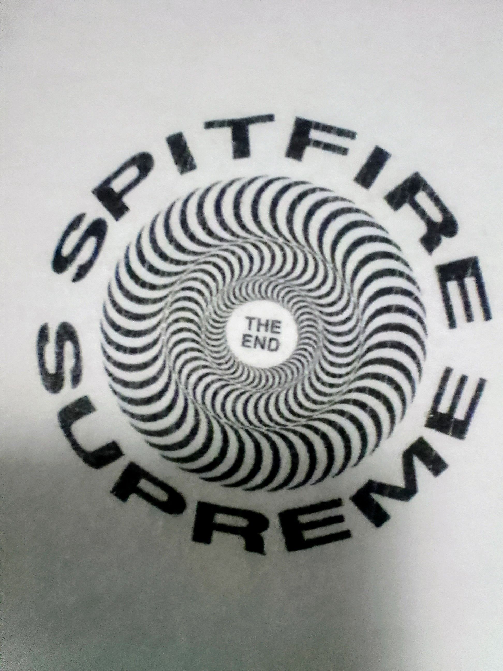 Spitfire × Supreme Vintage Supreme x Spitfire Collaboration t-shirt mens size L Size US L / EU 52-54 / 3 - 7 Thumbnail
