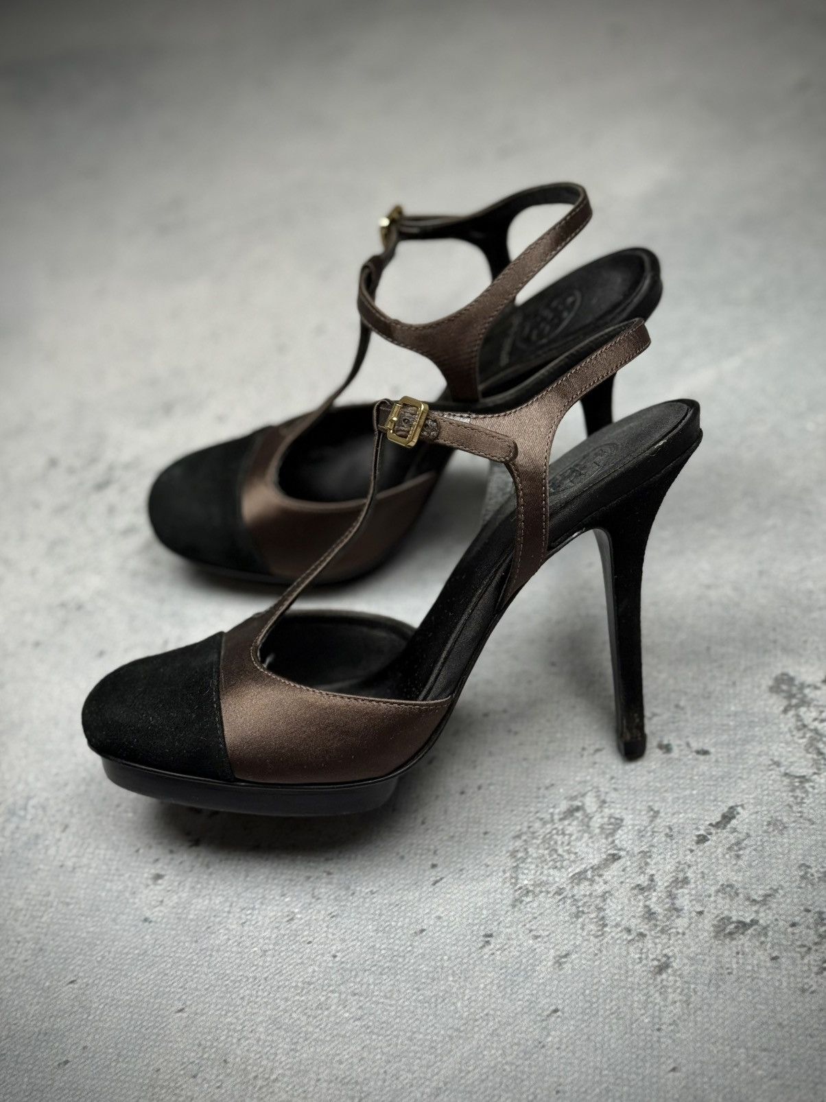 Tory Burch Vintage Tory Burch Two-Tone Satin & Suede T-Strap High Heels Size US 8.5 / IT 38.5 - 1 Thumbnail
